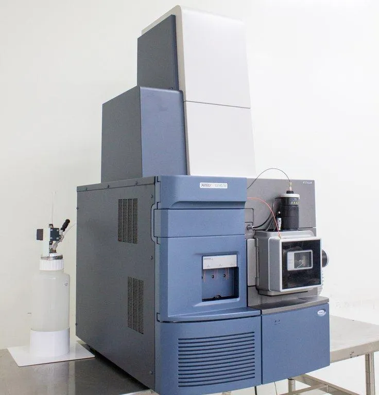 Waters Xevo G2-XS TOF Mass Spectrometer 220V 50Hz/60Hz w/Vacuum Pump
