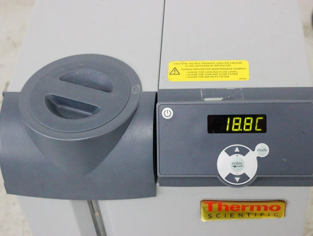 Thermo Scientific Neslab Thermoflex 1400 Recirculating Chiller