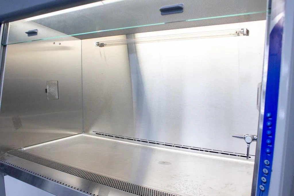 Labconco Purifier Logic+ 4Ft Class II Type A2 Biosafety Cabinet Cat# 302411100