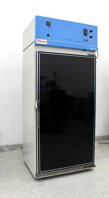 Thermo 3920 Forma Environmental Chamber Temperature Range 0 to 60C
