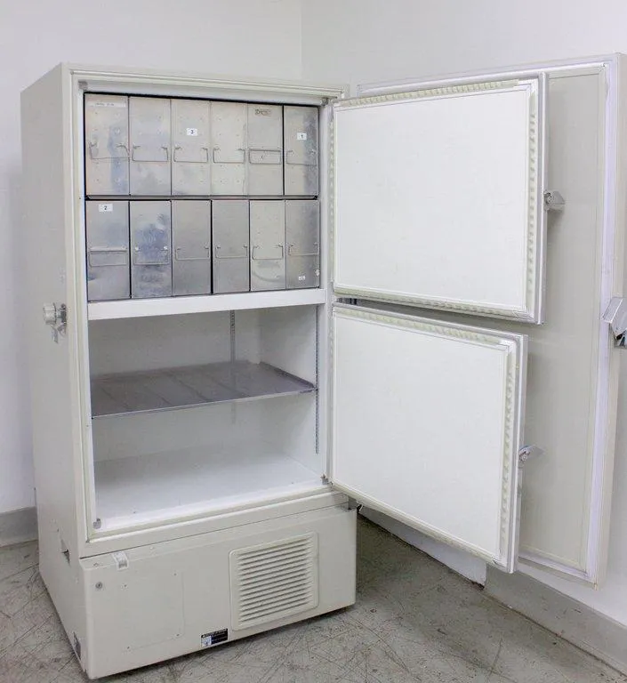 Panasonic MDF-U76VC-PA -86°C Ultra-Low Temperature Upright Freezer 25.7 cu.ft. | 728 L