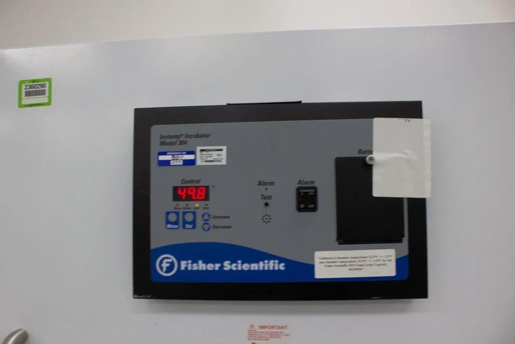 Fisher Isotemp Incubator Model 304 Refrigerated 10C-40C 32in Width Used