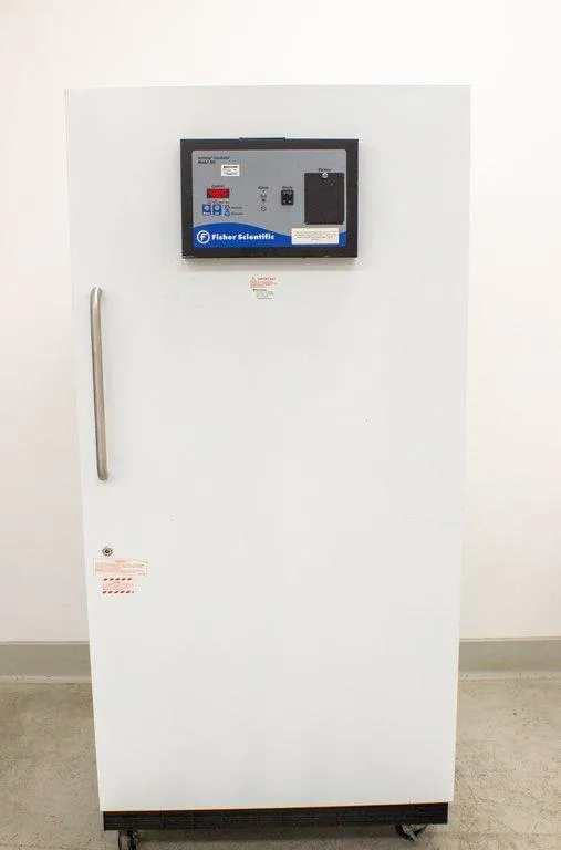 Fisher Isotemp Incubator Model 304 Refrigerated 10C-40C 32in Width Used
