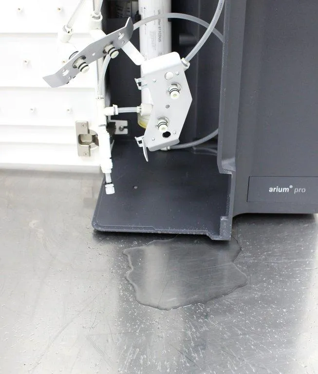 Sartorius Arium Pro UV Ultrapure Water Purification System Wall Mount H20PRO-VF-B 38305628