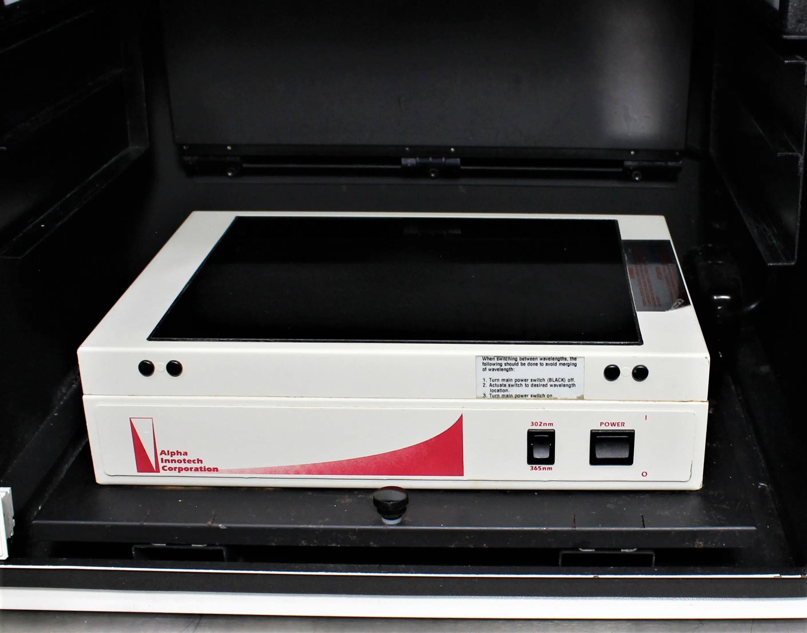 Alpha Innotech 5500 Imaging System with Computer and Software - Used Lab Equipment