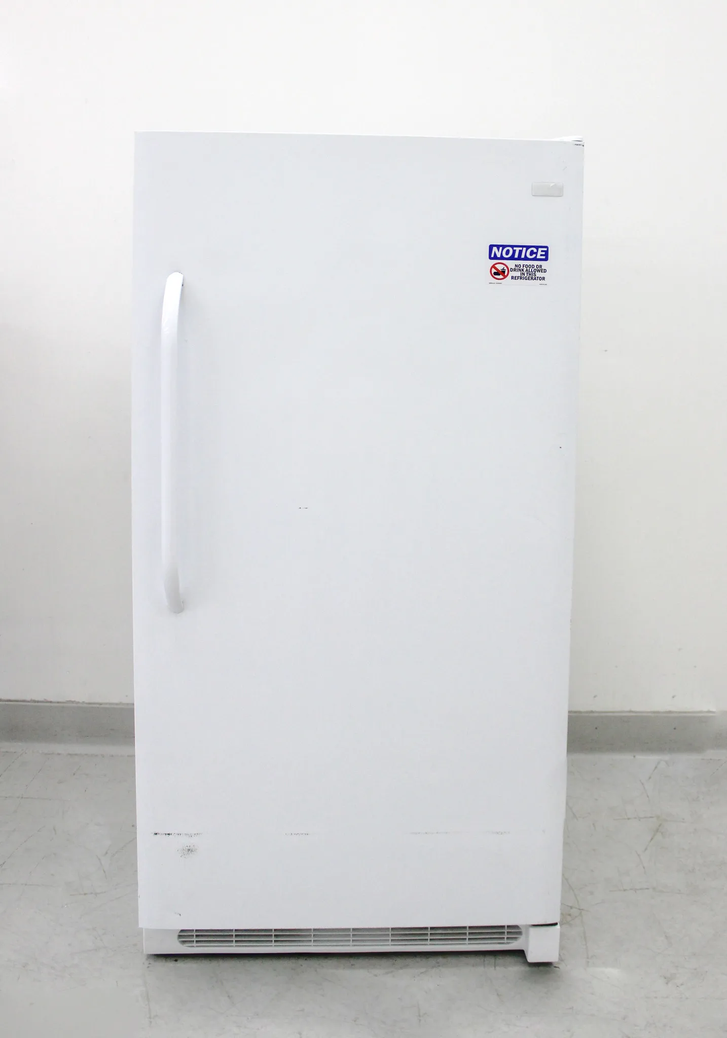 Frigidaire Lab Refrigerator Model FFRU17B2QWA White Single Door