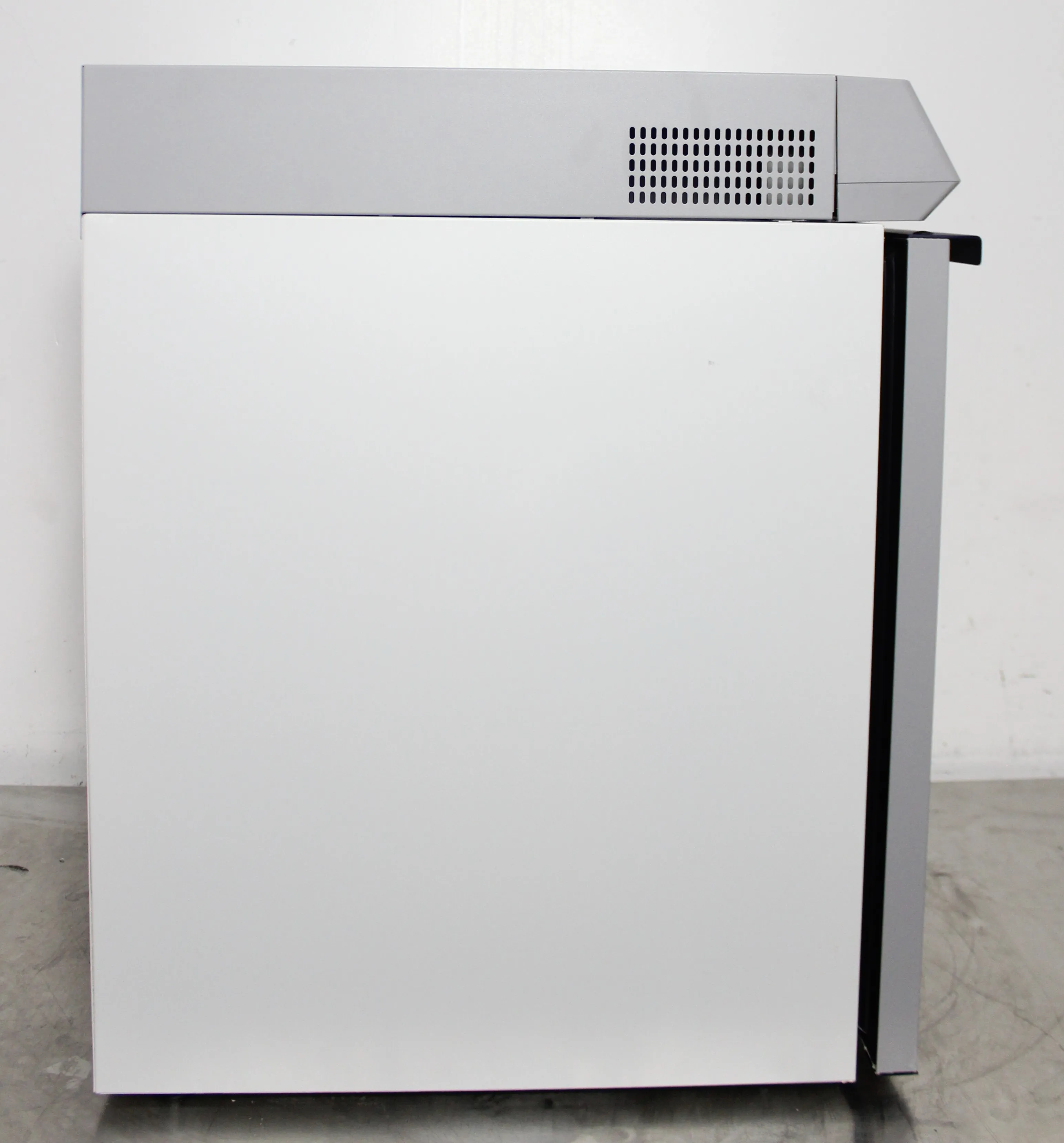 Thermo Scientific TSX Series Undercounter Lab Refrigerator