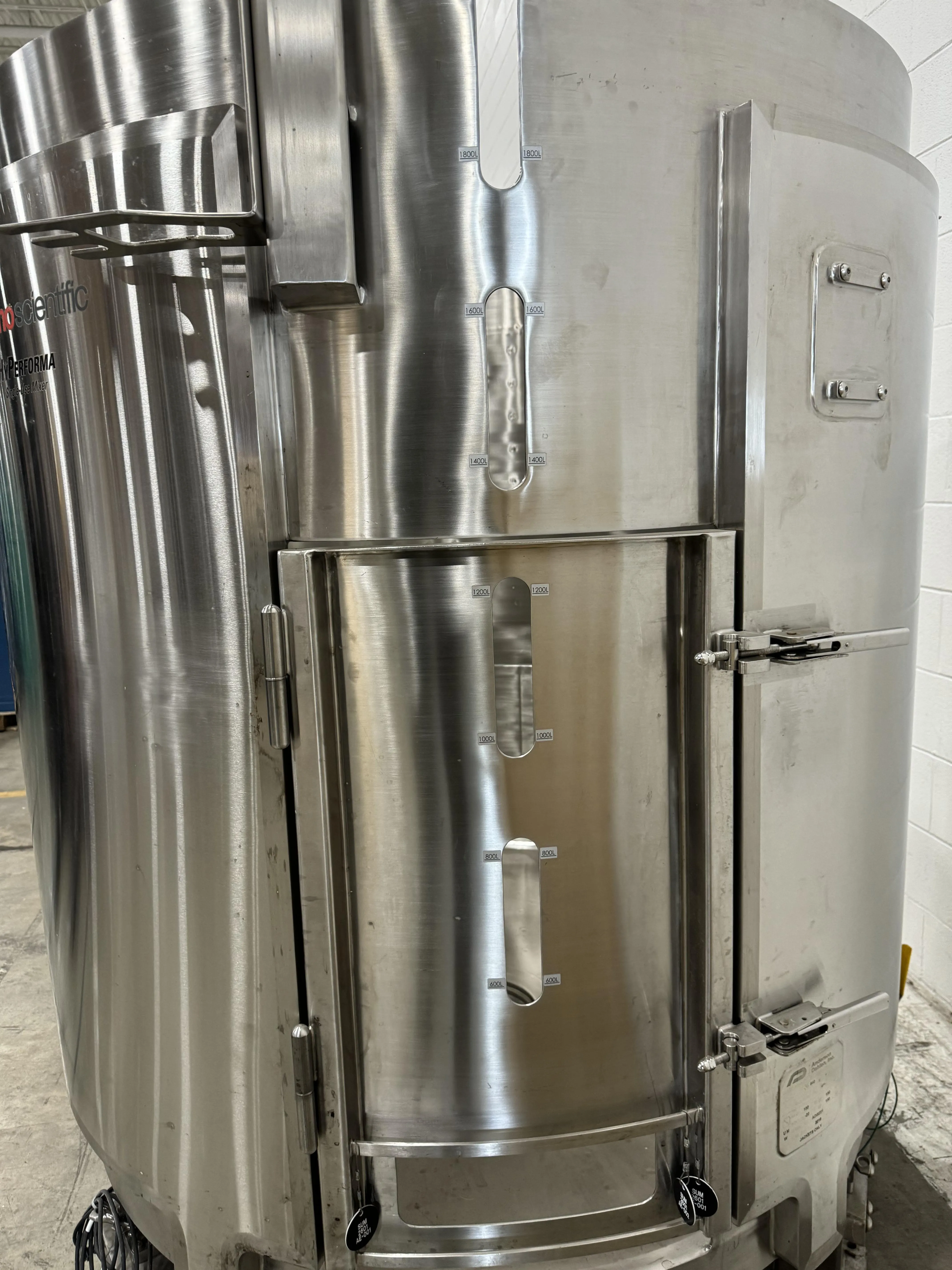 Thermo Scientific HyPerforma Single-use Mixer 2000L Cat# SUM2000.9004