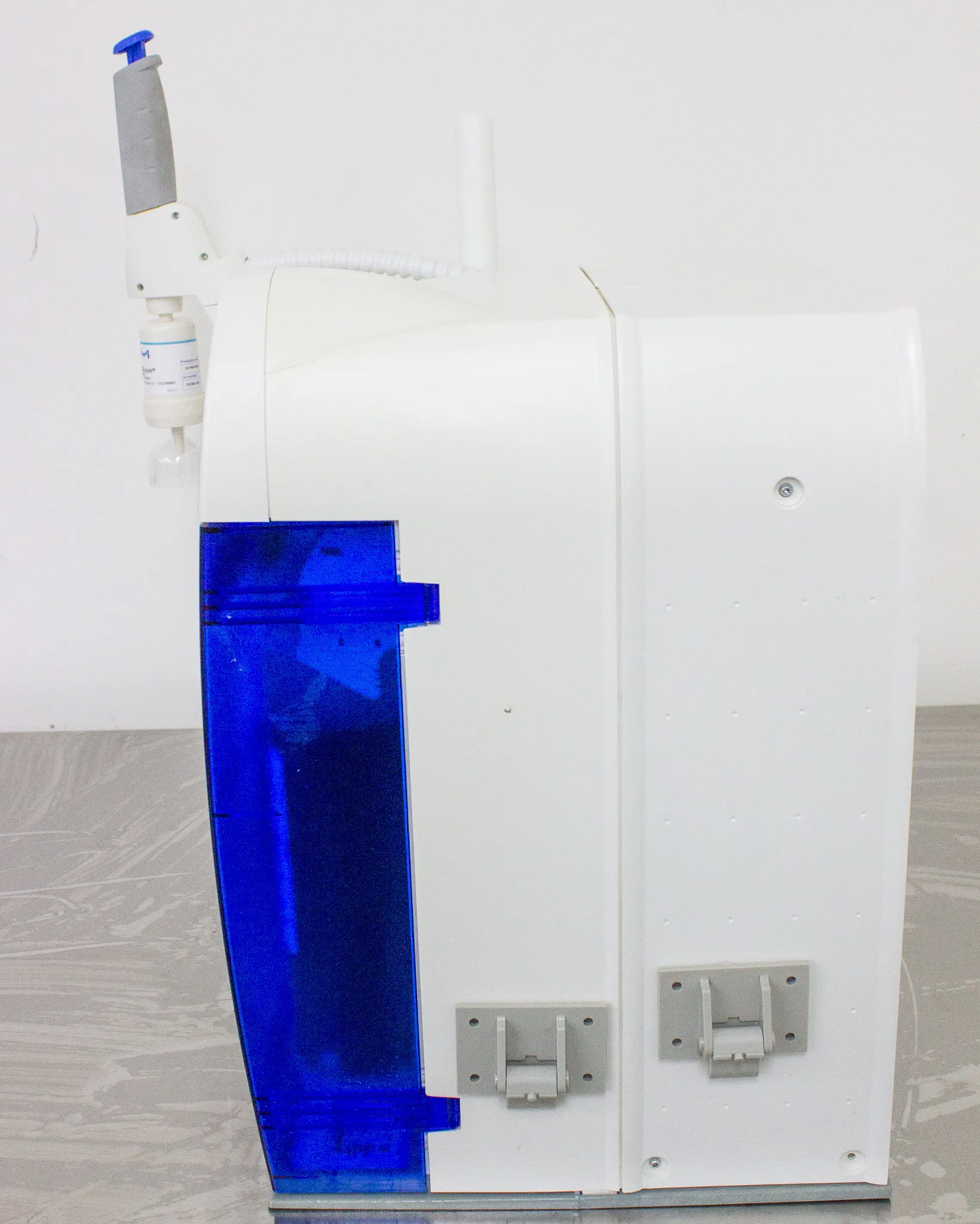Millipore Milli-Q Advantage A10 Water Purification System