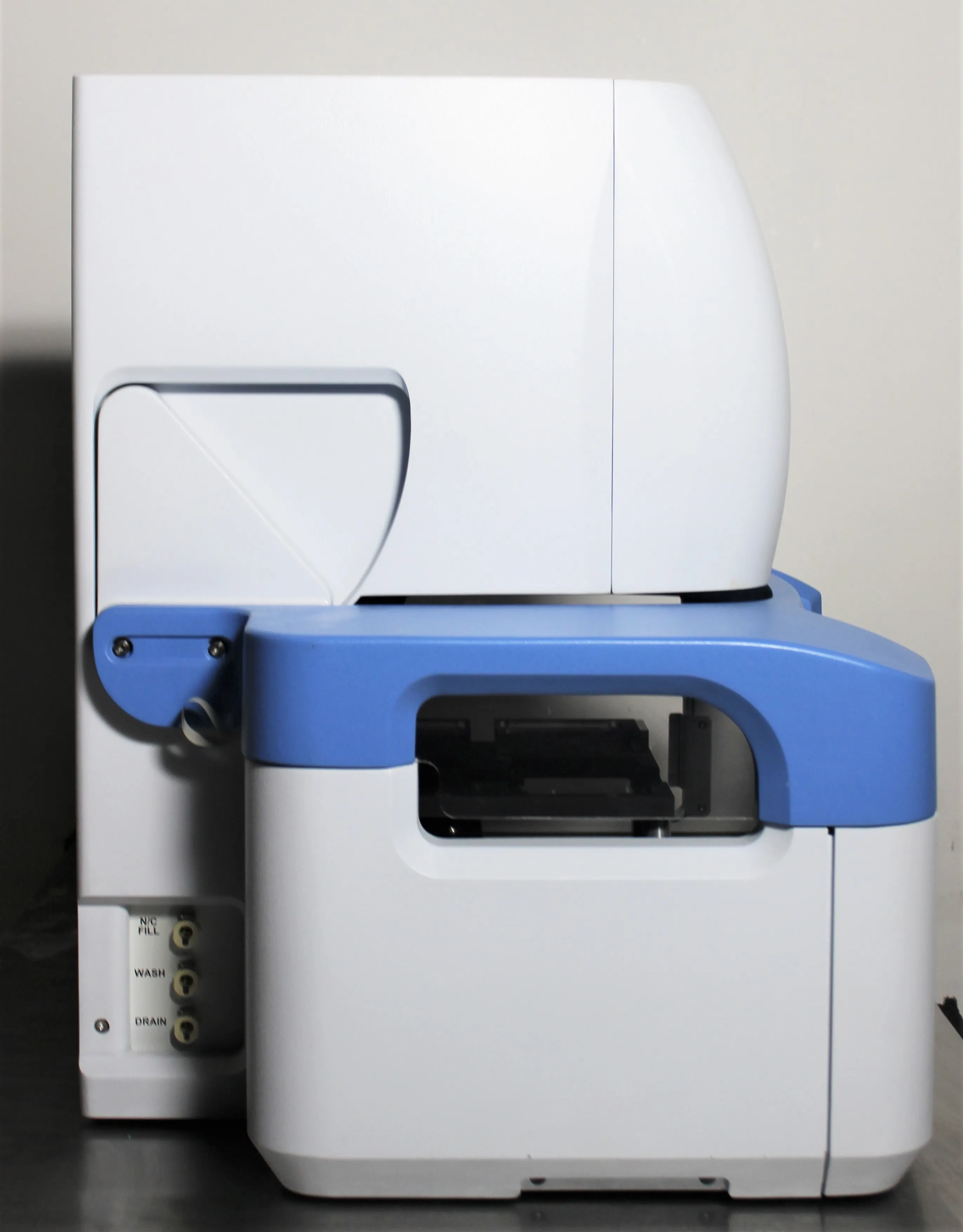 Thermo Scientific Versette 6 Position Stage Automated Liquid Handler