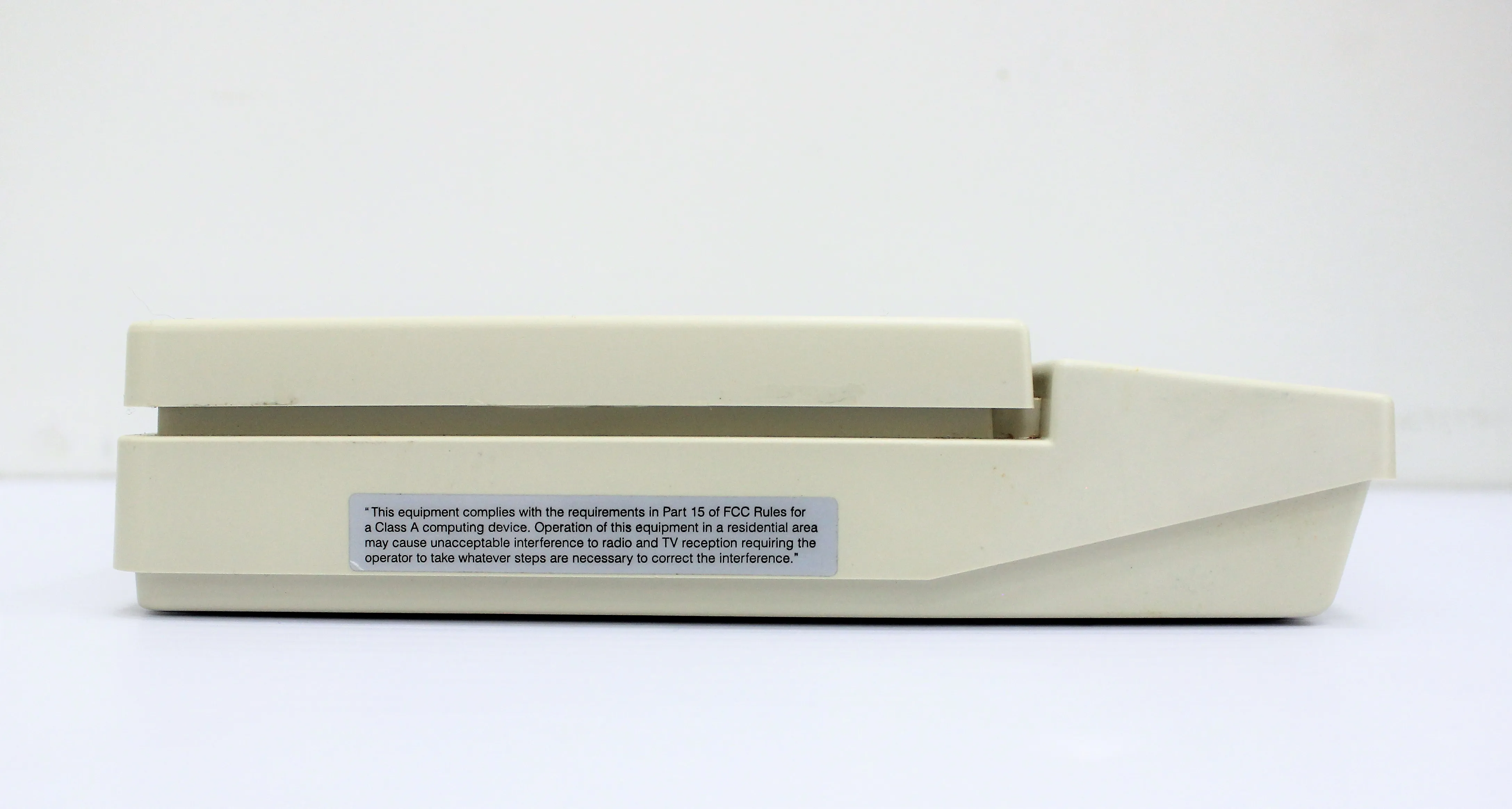 A&D HL-400 Portable Compact Scale, 400g Capacity, 0.1g Readability