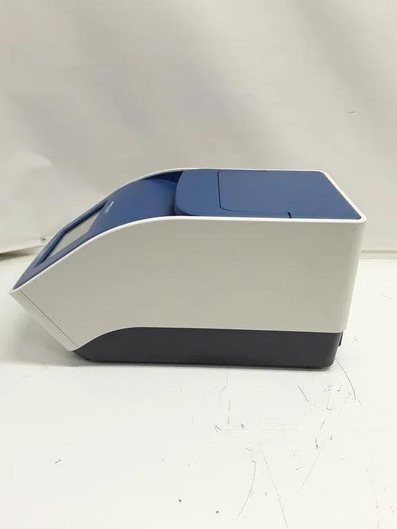 Applied Biosystems Veriti 96-Well Fast Thermal Cycler