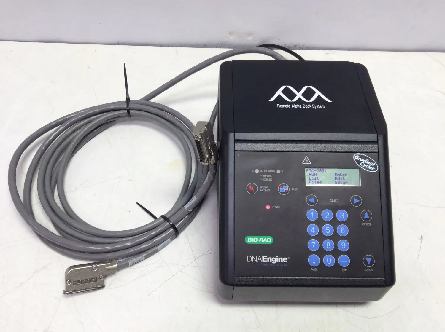 BIO-RAD PTC-200 DNA Engine Peltier Thermal Cycler