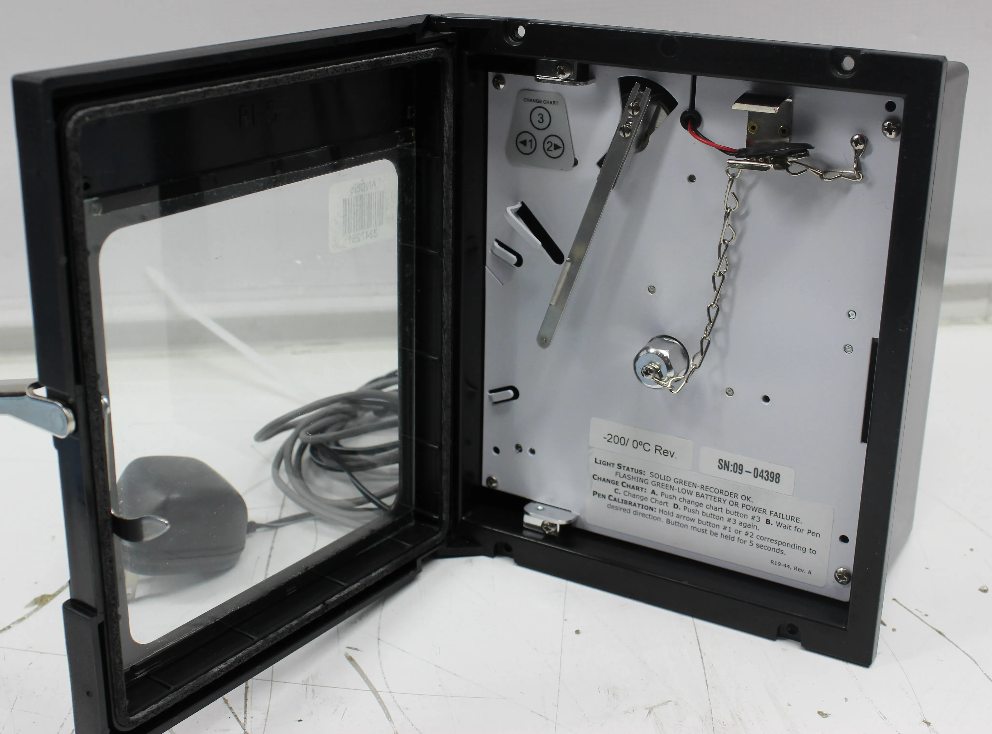 Chart Recorder -200/ 0 C Rev. for Temperature Measurement and Monitoring