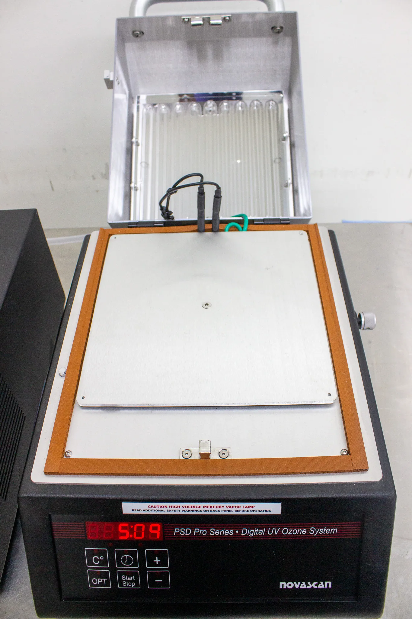 Novascan PSD Pro Series DIgital UV Ozone System w/ OES-1000D Ozone Elimination System