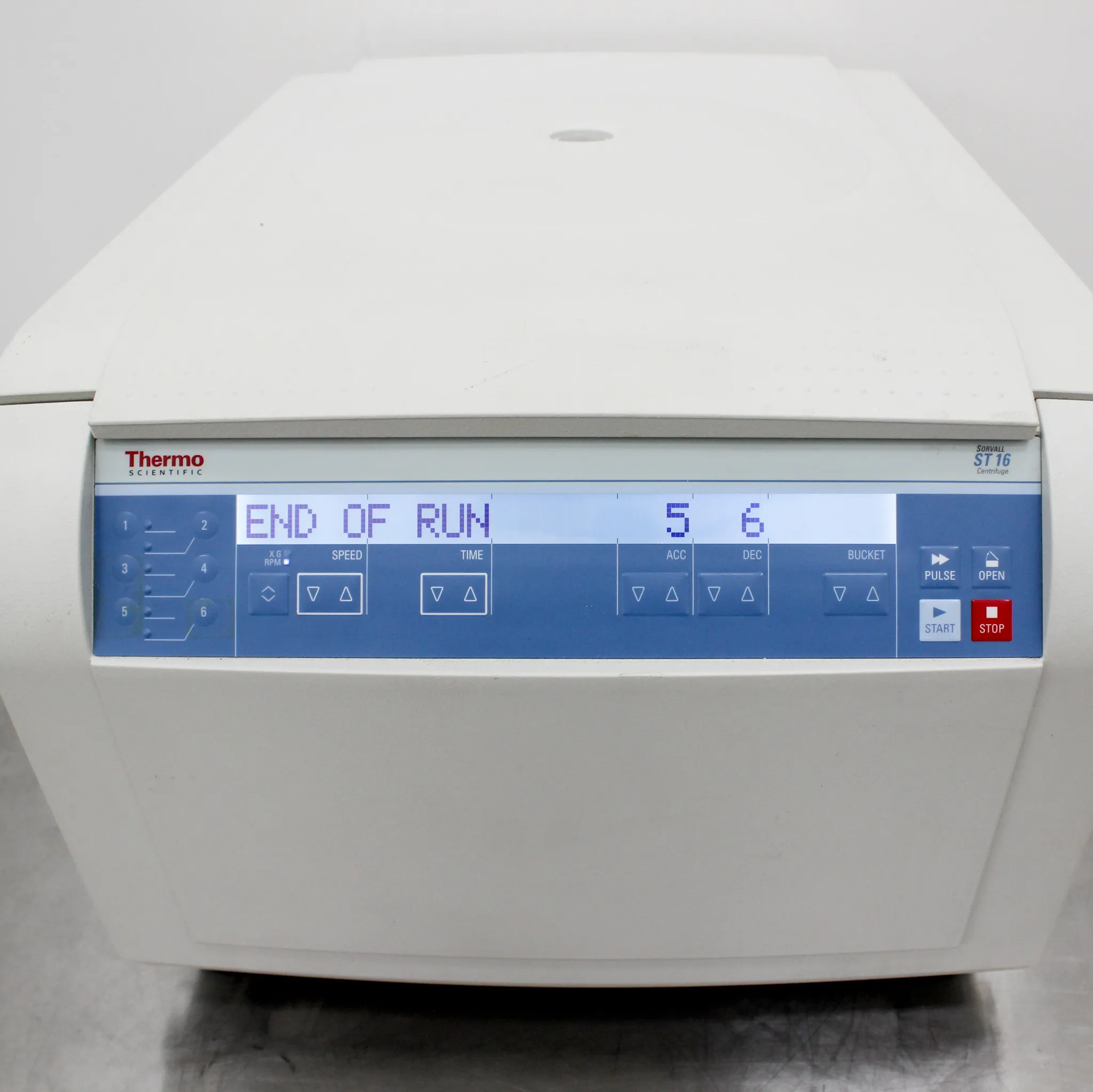 Thermo Scientific Benchtop Centrifuge Sorvall ST 16 w/ Rotor M20 /75003624