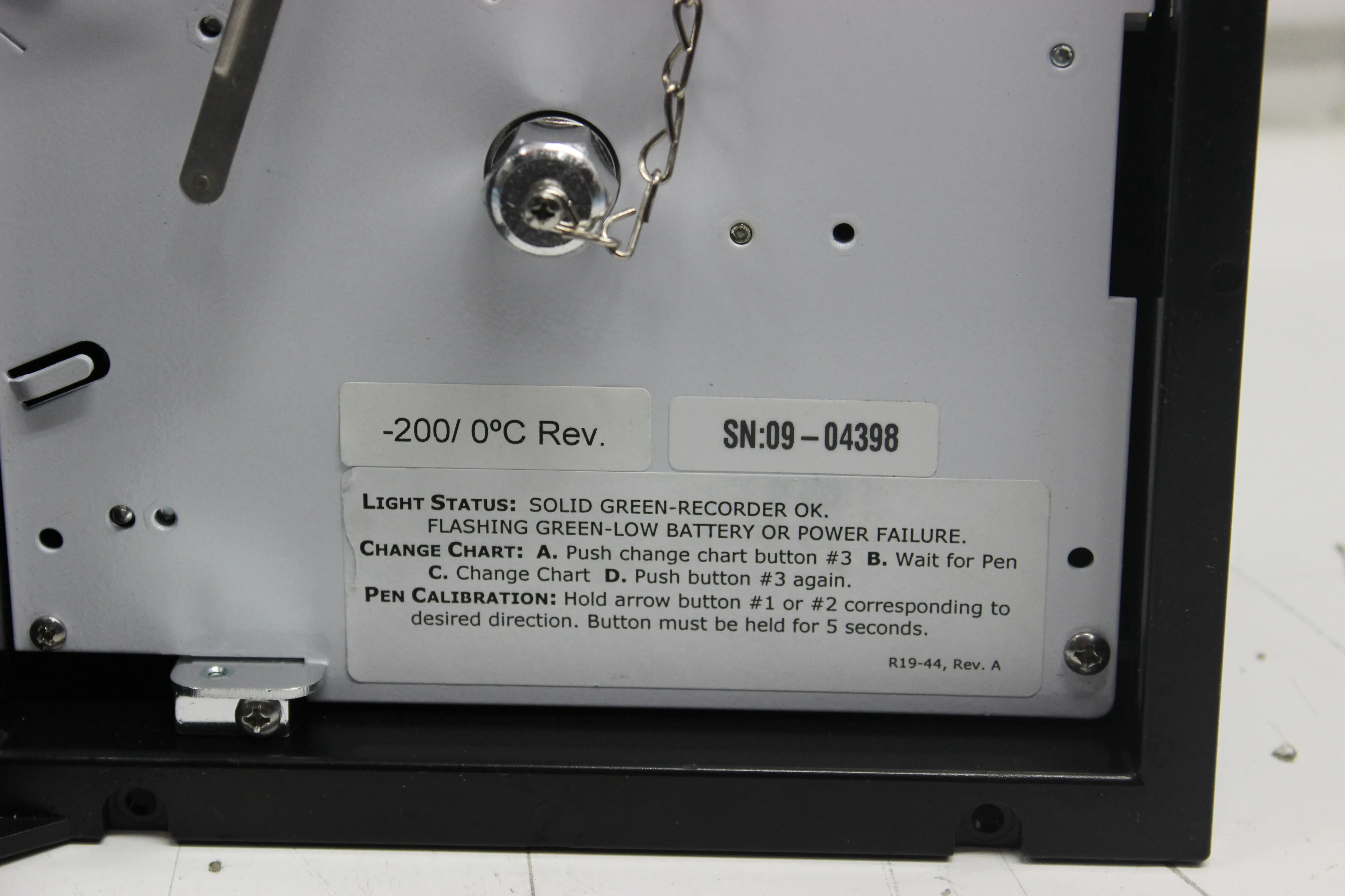 Chart Recorder -200/ 0 C Rev. for Temperature Measurement and Monitoring