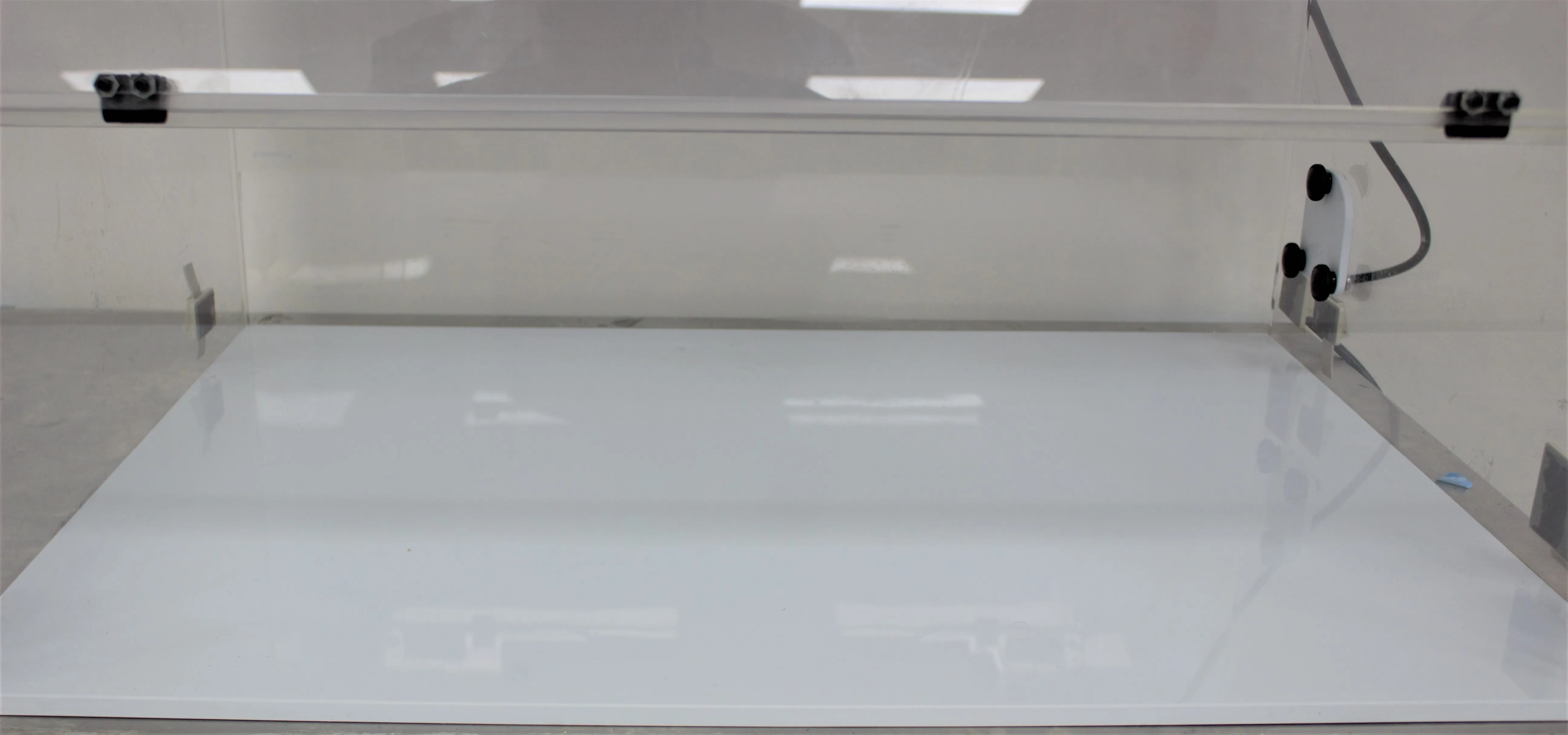 Air Clean Systems 600 PCR Workstation Fume Hood