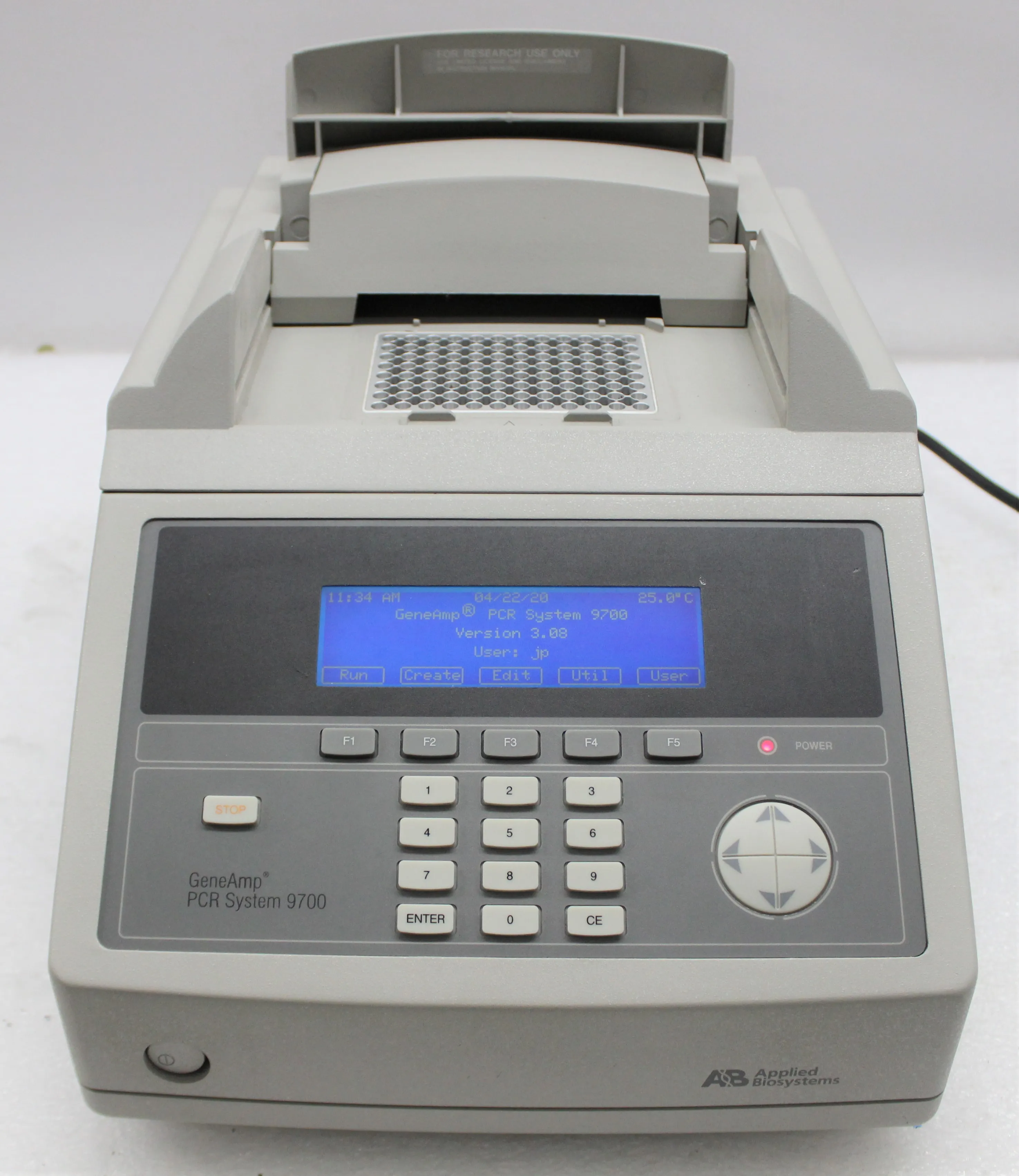 Applied Biosystems 9700 PCR Thermal Cycler N8050200