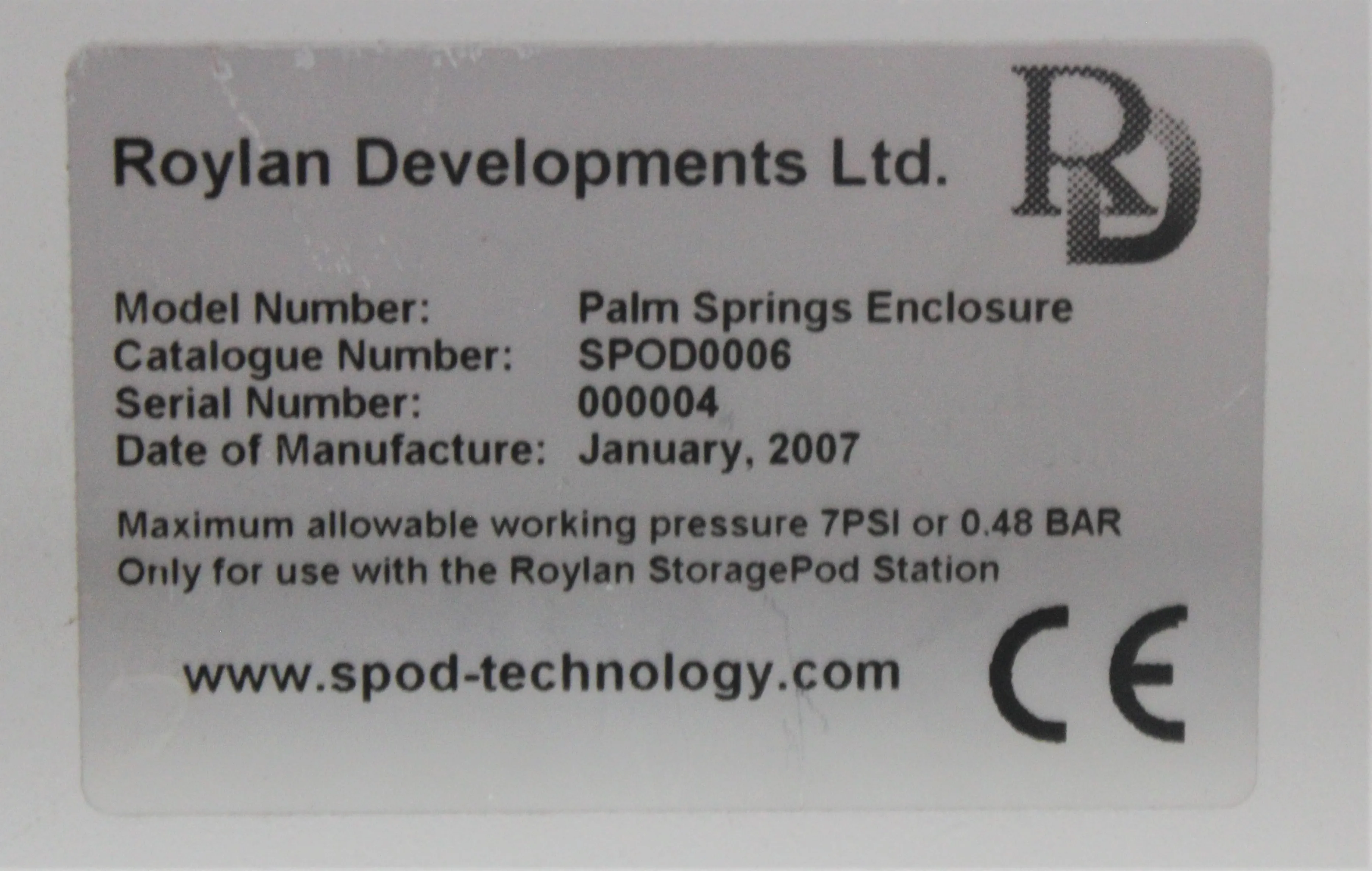Roylan Development Palm Springs Enclosure Cryotank