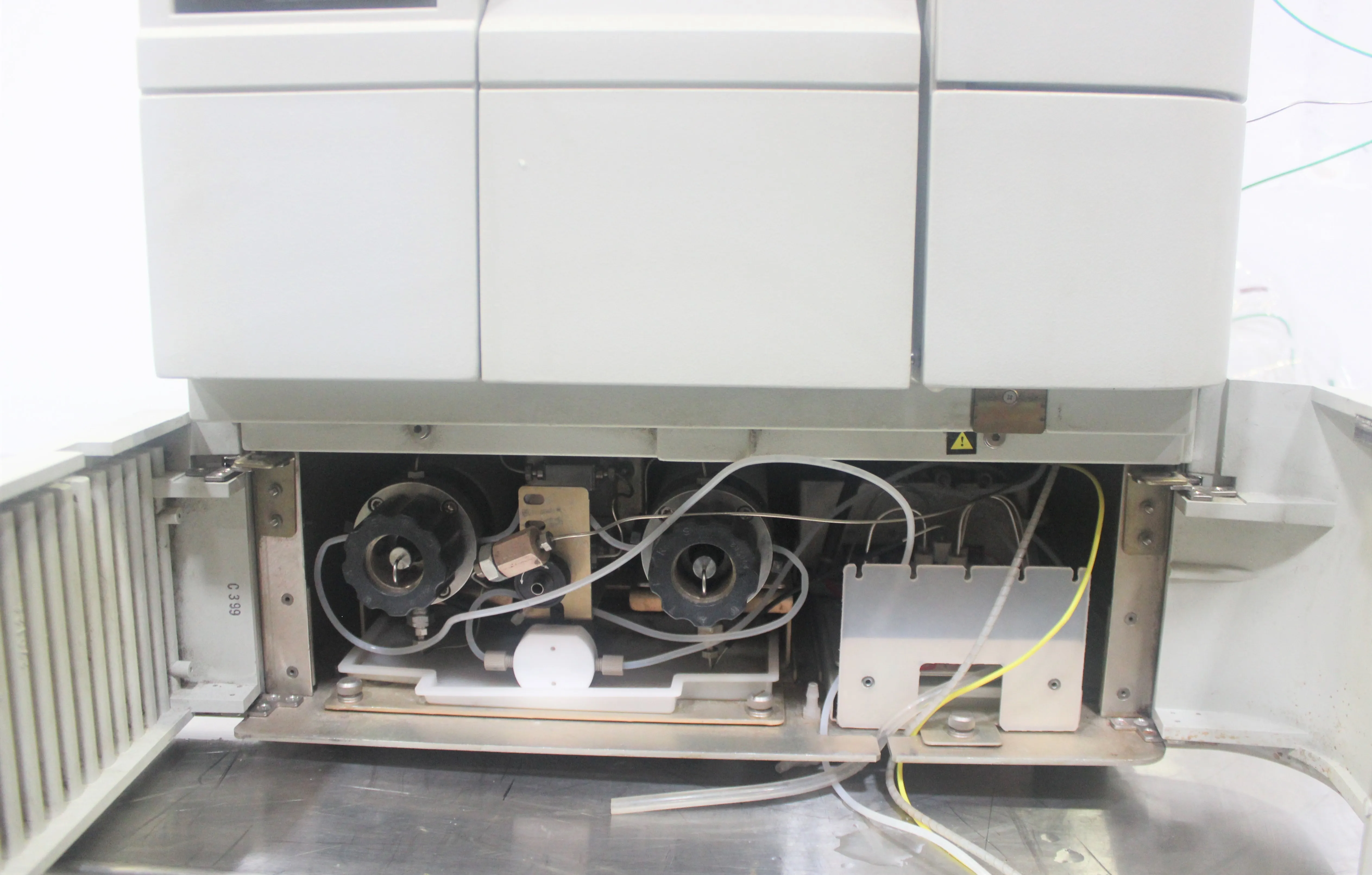Waters Alliance 2695 Separations Module HPLC / FPLC / GC / CE 240V Class 2 Used 30-Day Warranty