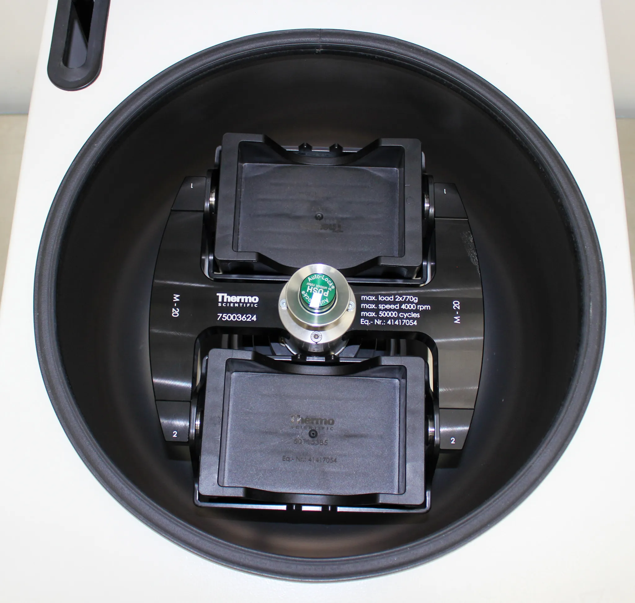 Thermo Scientific Benchtop Centrifuge Sorvall ST 16 w/ Rotor M20 /75003624