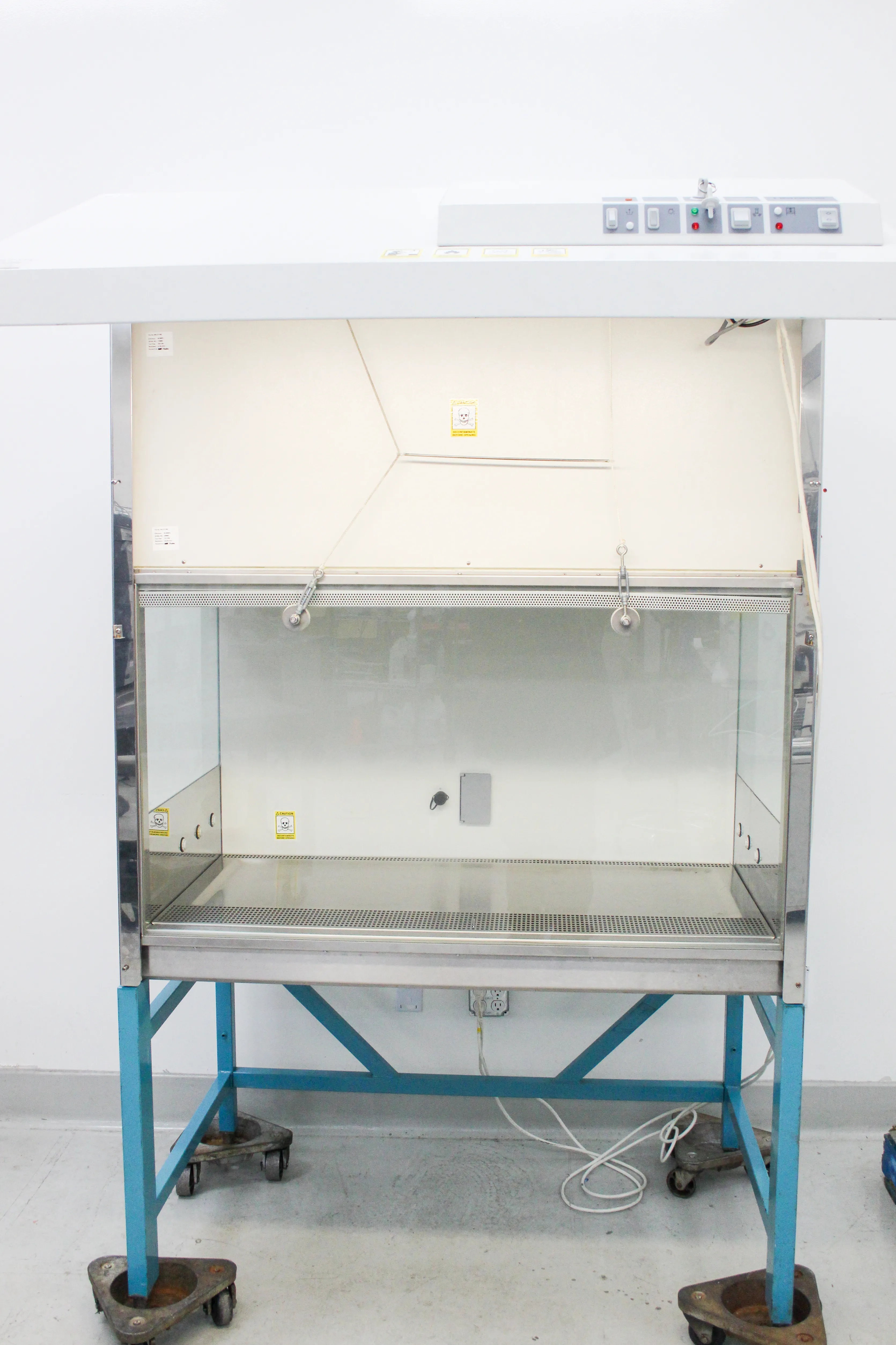 Kendro HeraSafe HS12 Class II (Type A2) Biological Safety Cabinet 4ft with 30-Day Warranty