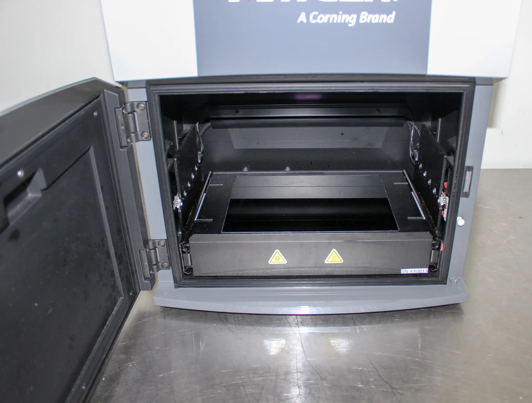 Axygen GD-1000 Gel Documentation System with 5.4 MP Imaging and Transilluminator