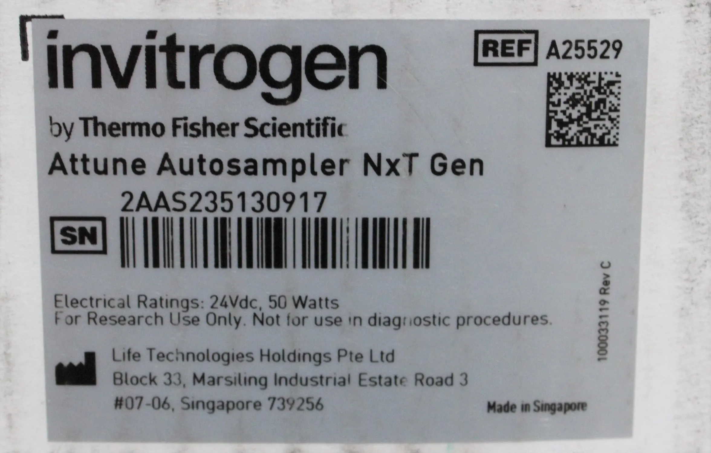 Invitrogen A25529 Attune Autosampler