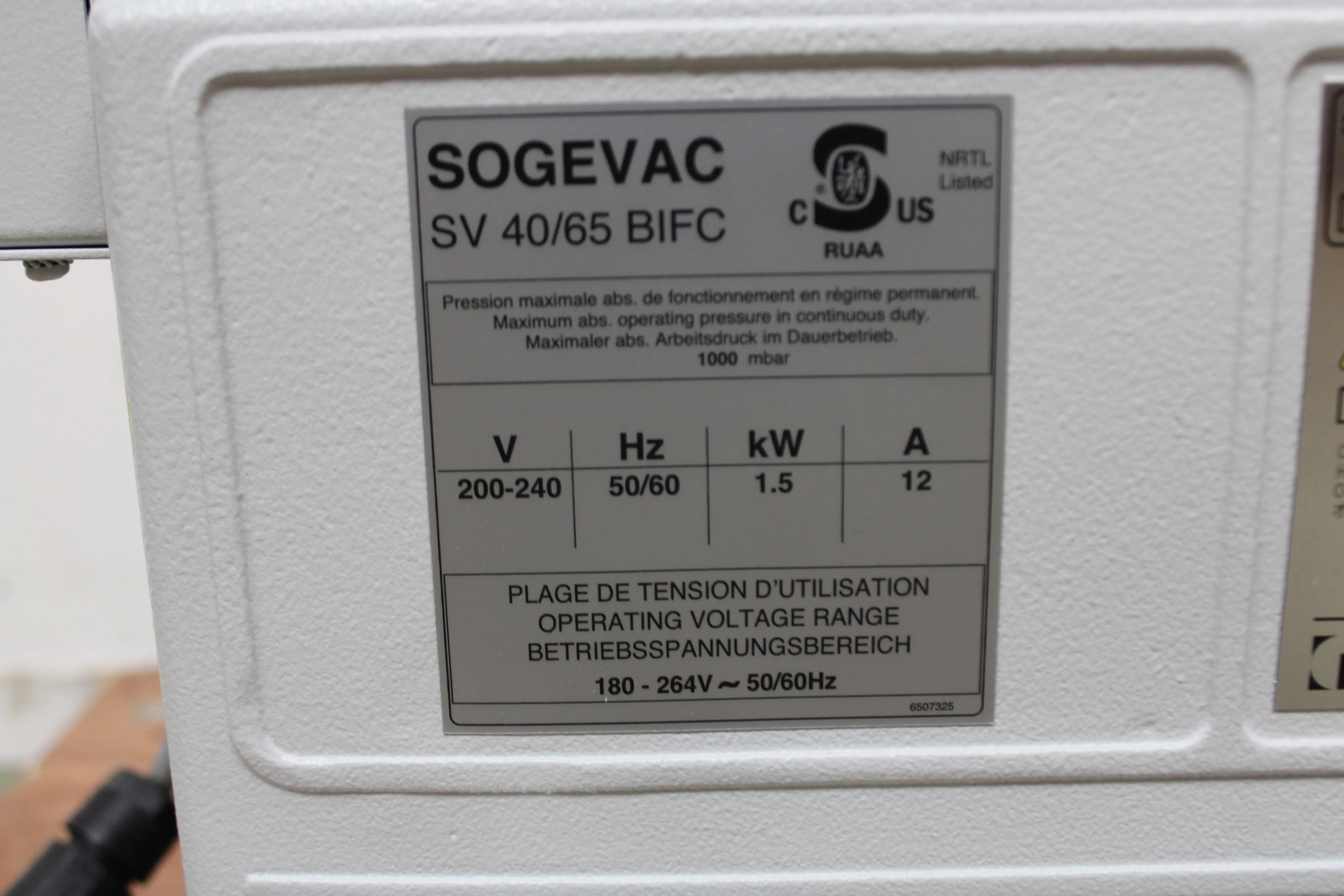 LEYBOLD SOGEVAC SV65 BI FC Rotary Vane Vacuum Pump 200-240V Model: 960465V3001