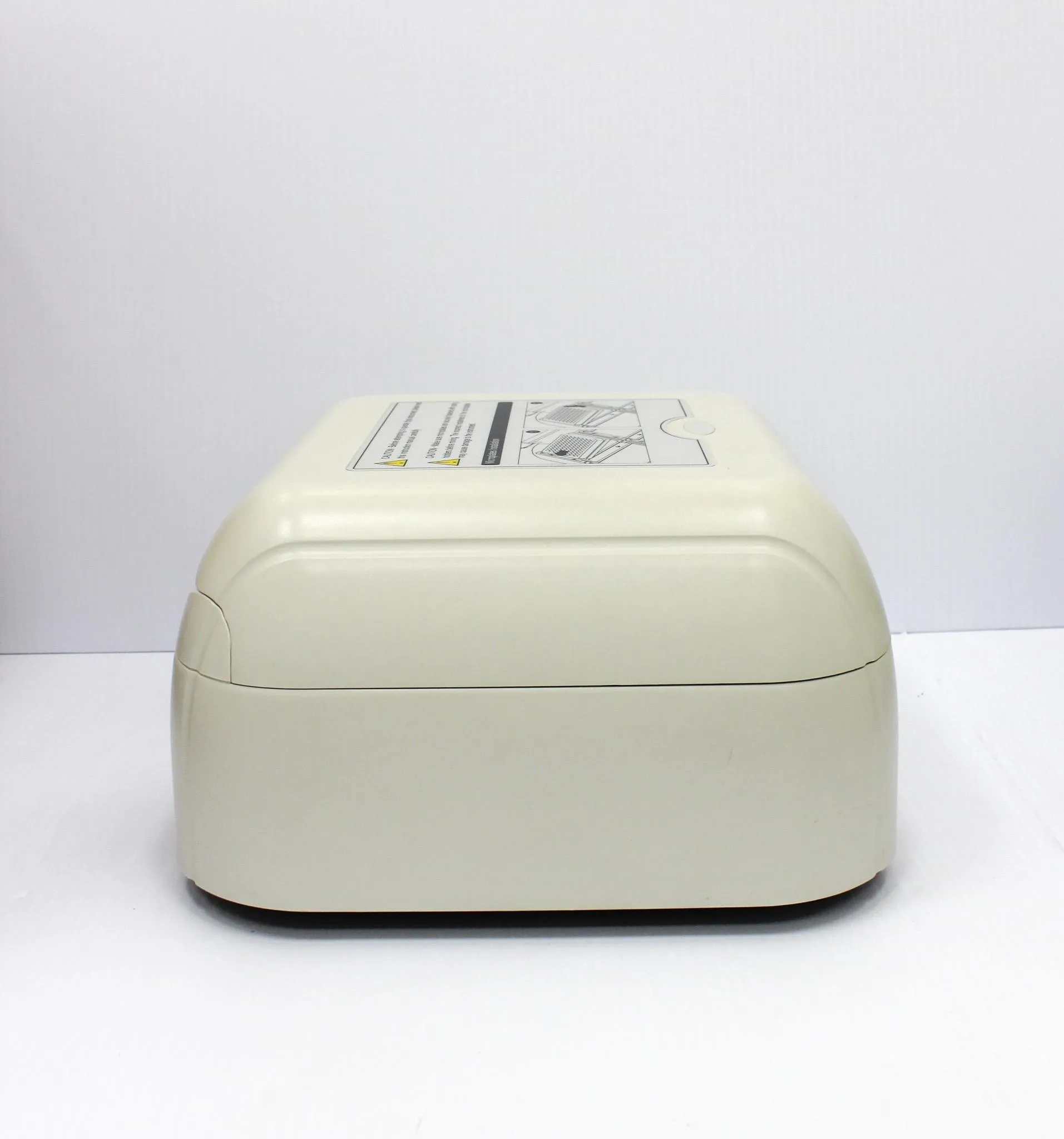 Benchmark Scientific Incu-Mixer MP Heated Microplate Vortexer H6004-1056 Incubator Shaker