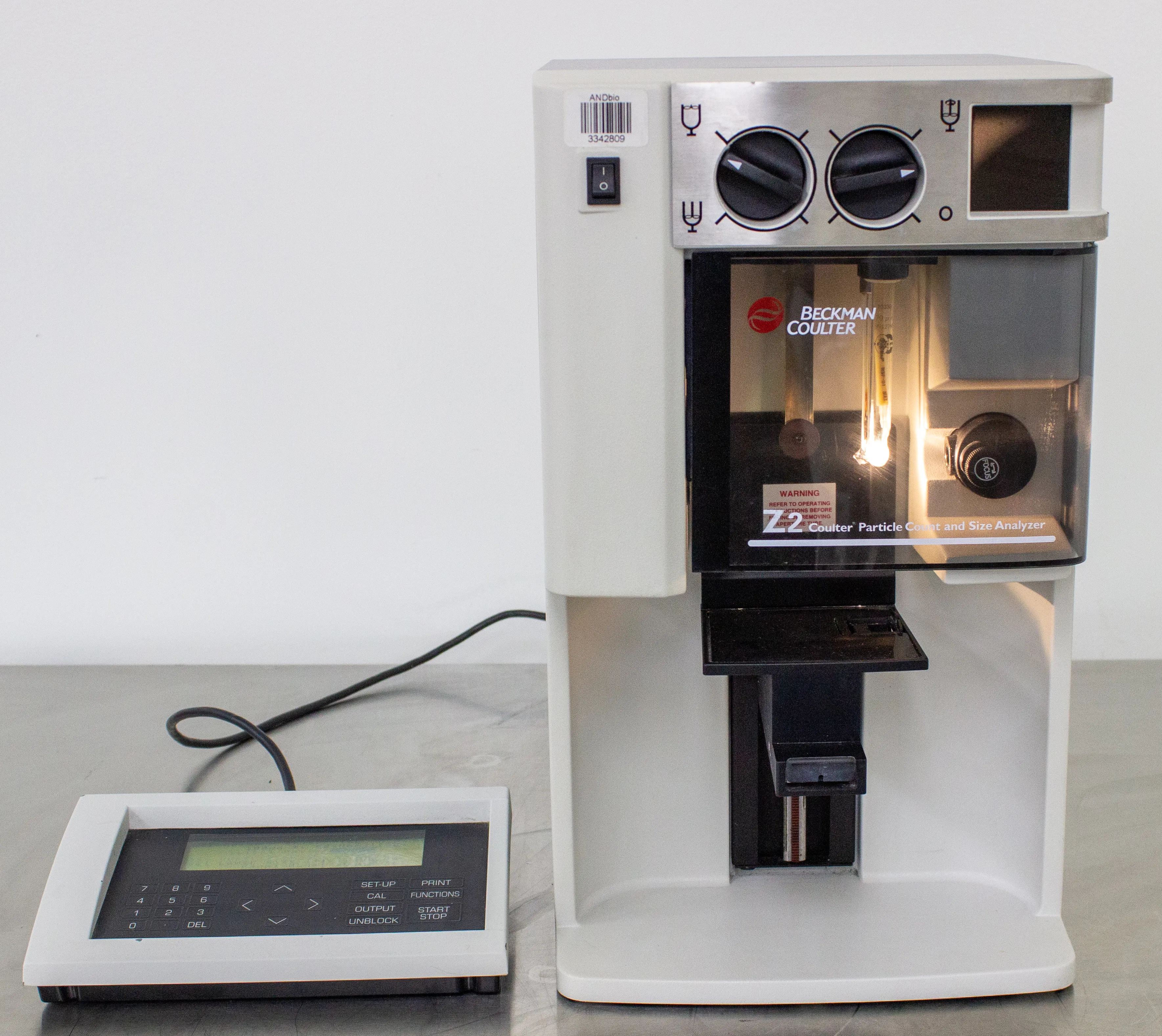 Beckman Coulter Z2 Coulter Particle Count and Size Analyzer 6605700 W/ Keyboard