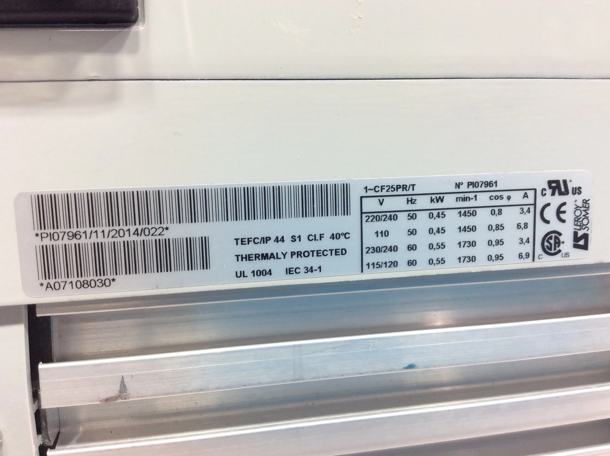 Edwards RV8 115/230V, 1-ph, 50/60Hz Vacuum Pump
