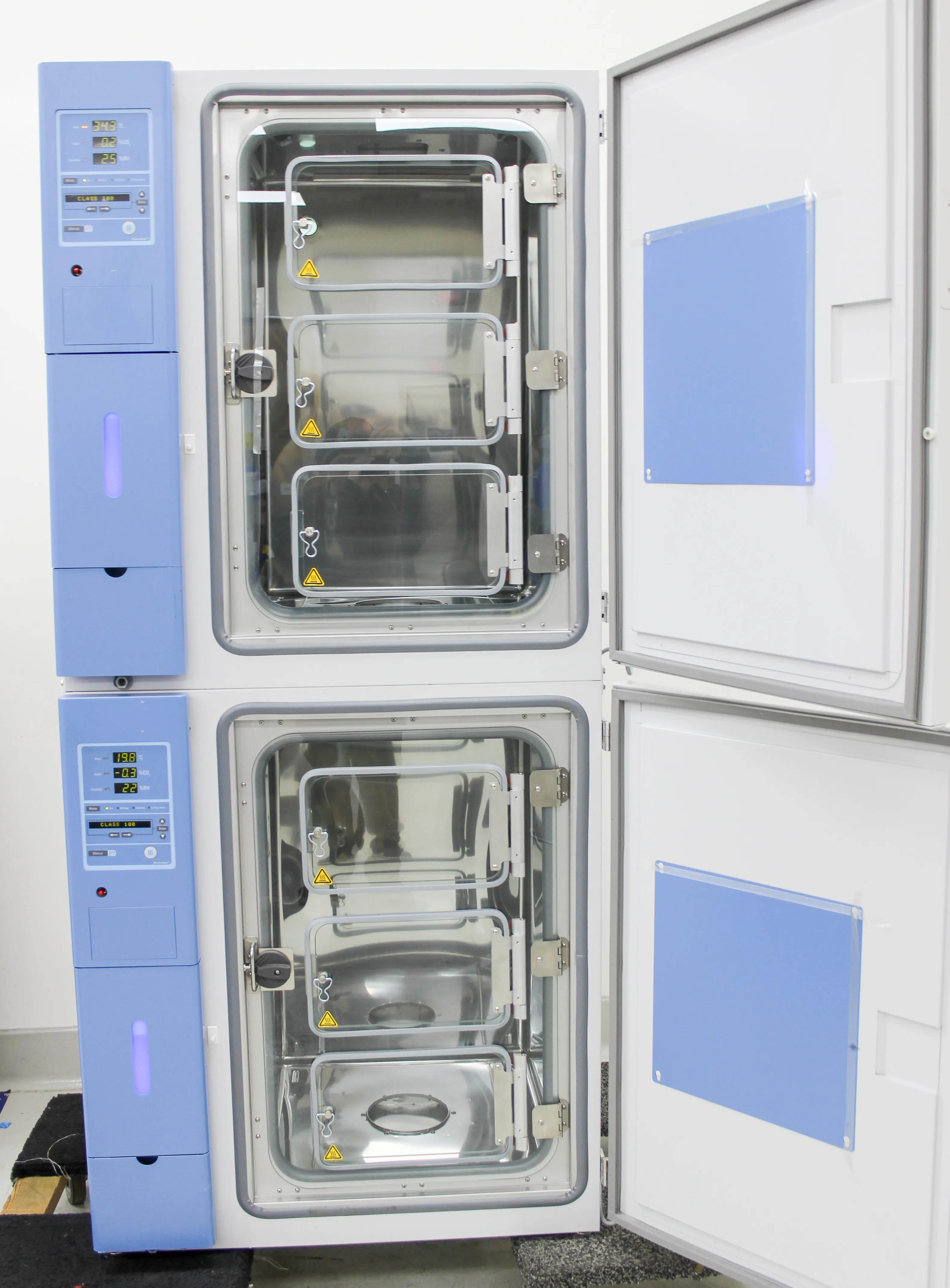 Thermo Scientific 3307 Forma Steri-Cult Dual Stack CO2 Incubator