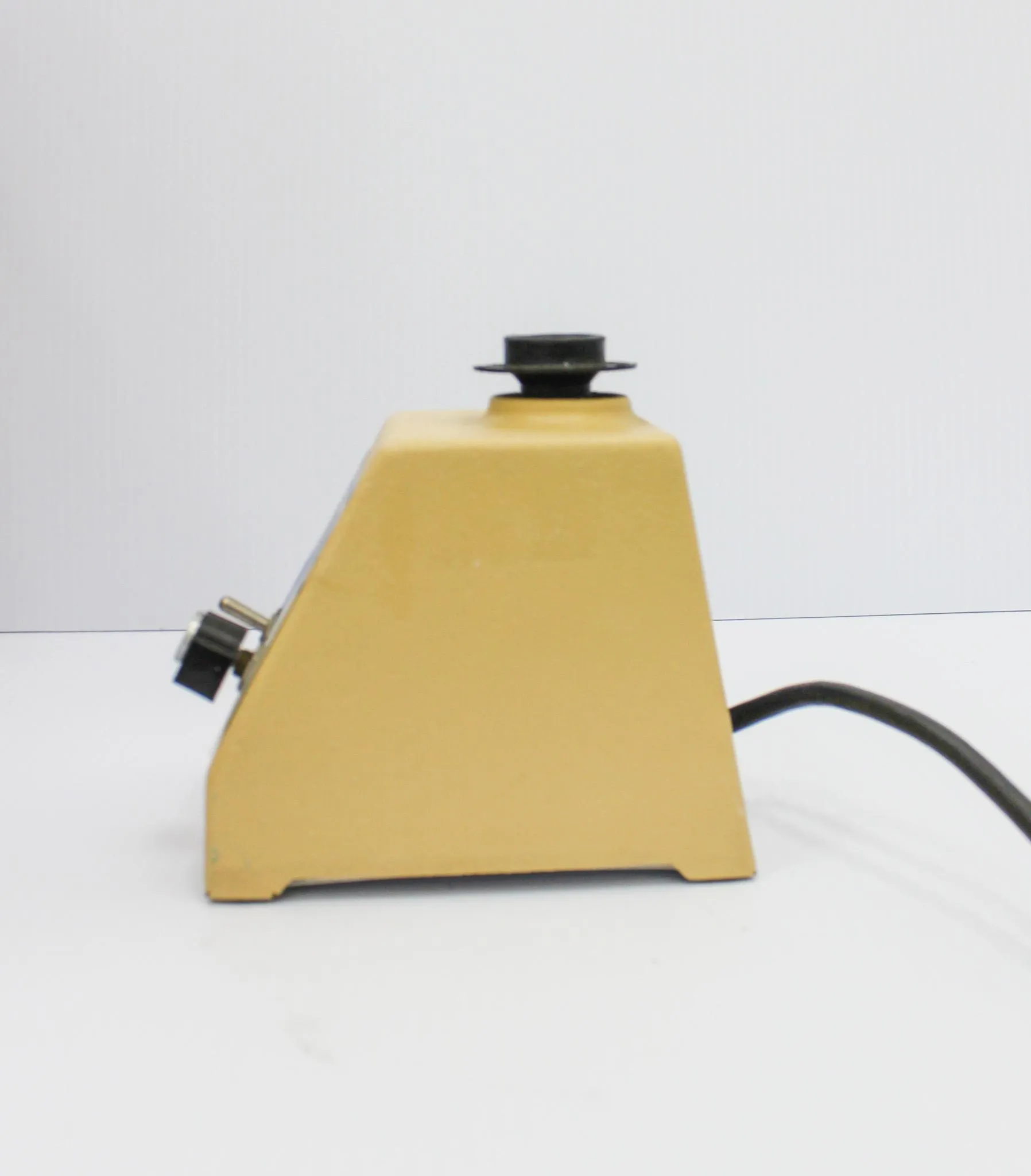 Scientific Instruments G-560 Vortexer Mix, Variable Speed 600-3200 RPM