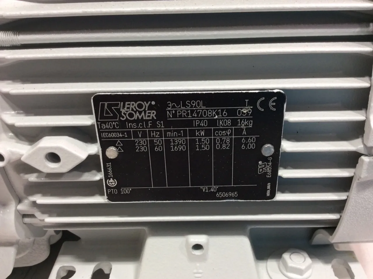 Sogevac SV65 BI FC Single Stage Oil Sealed Rotary Vane Vacuum Pump 1.1 Torr
