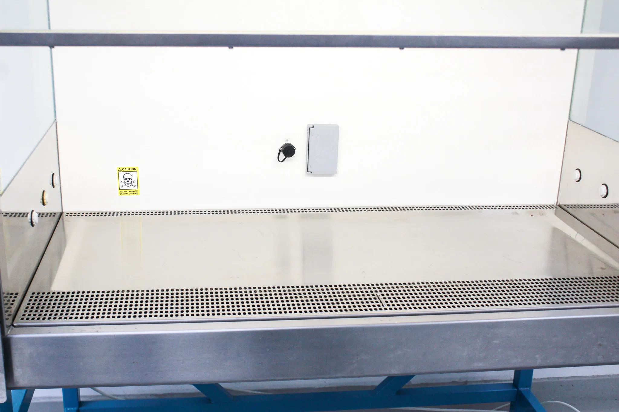 Kendro HeraSafe HS12 Class II (Type A2) Biological Safety Cabinet 4ft with 30-Day Warranty
