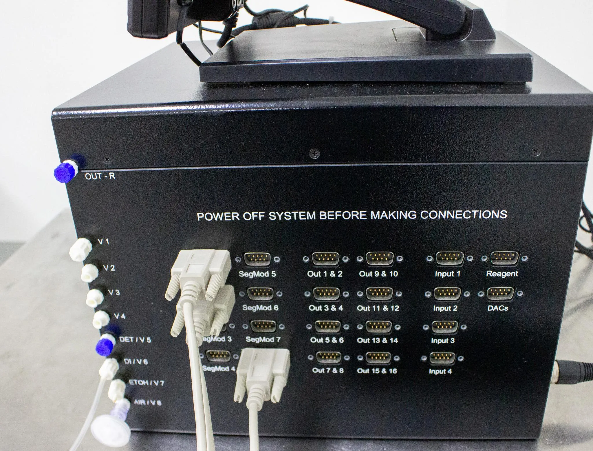 Flownamics Seg-Flow 4800 Automated Bioreactor Sampling System