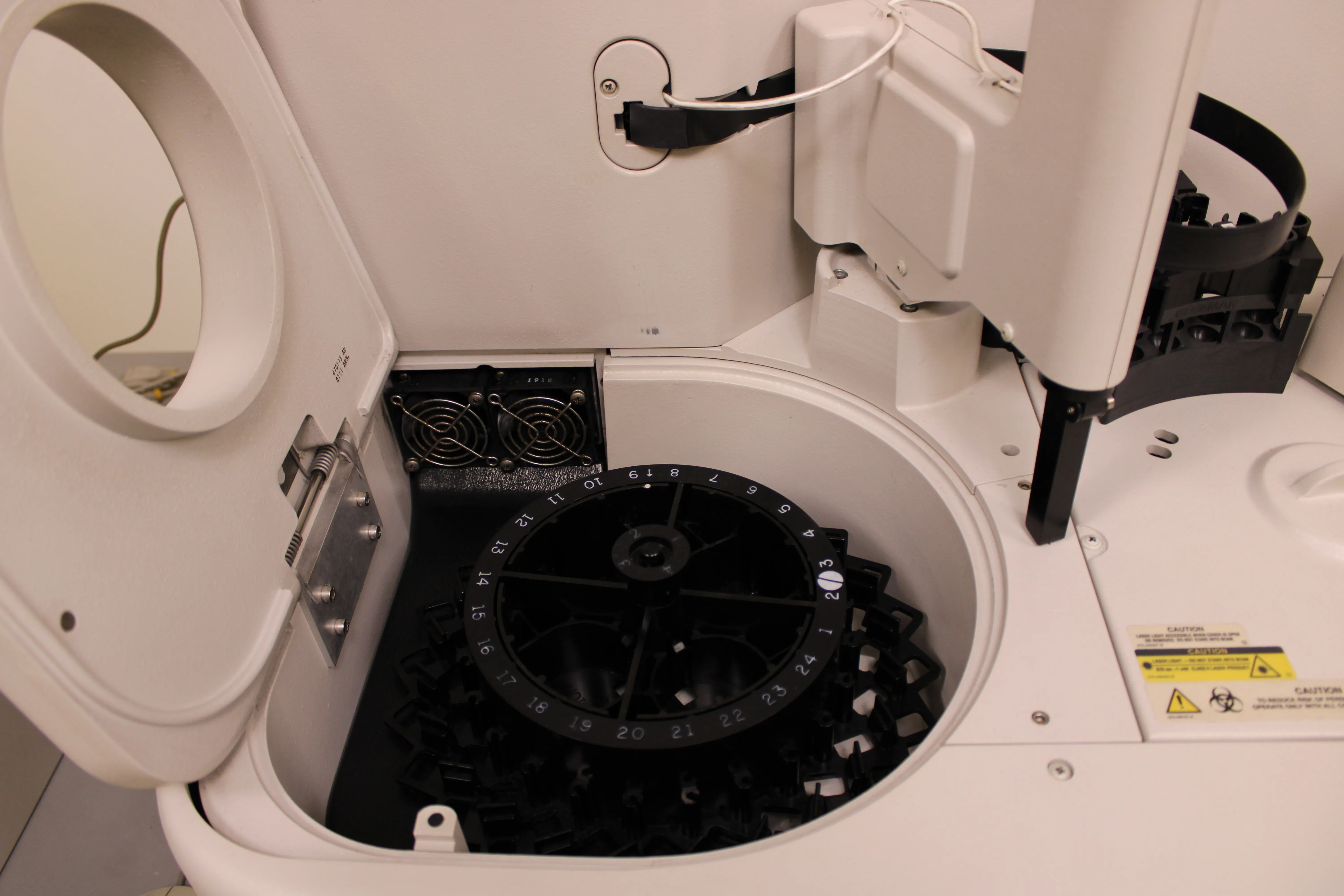 Beckman Coulter Immage 4700 Immunochemistry Analyzer System with Computer - Used Lab Equipment