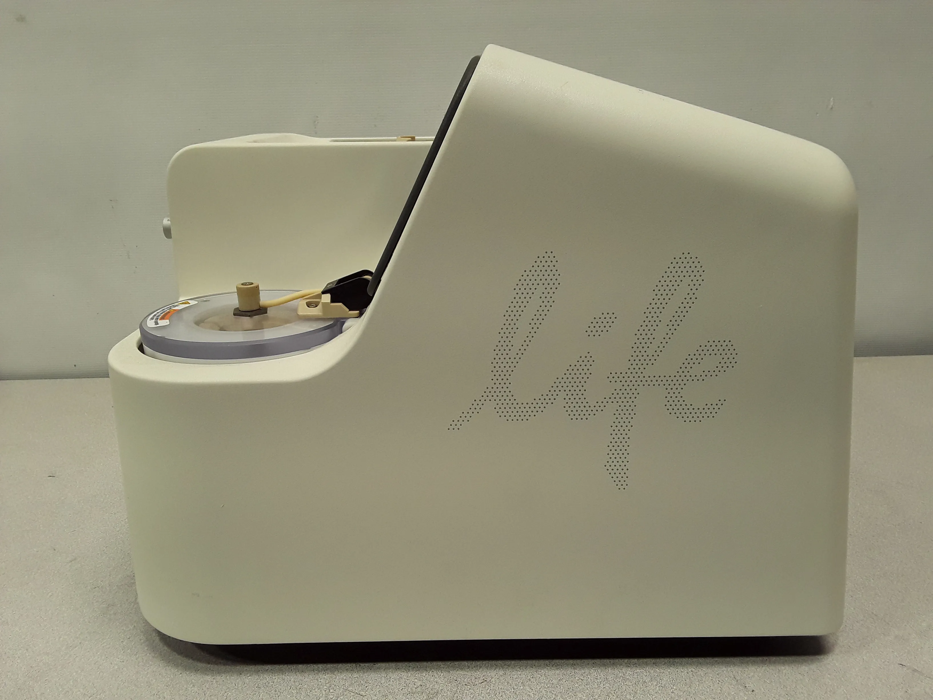 Life Technologies Ion Torrent Ion One Touch 2 DNA Sequencer Used Molecular Biology Unit 120V/220V Class 2