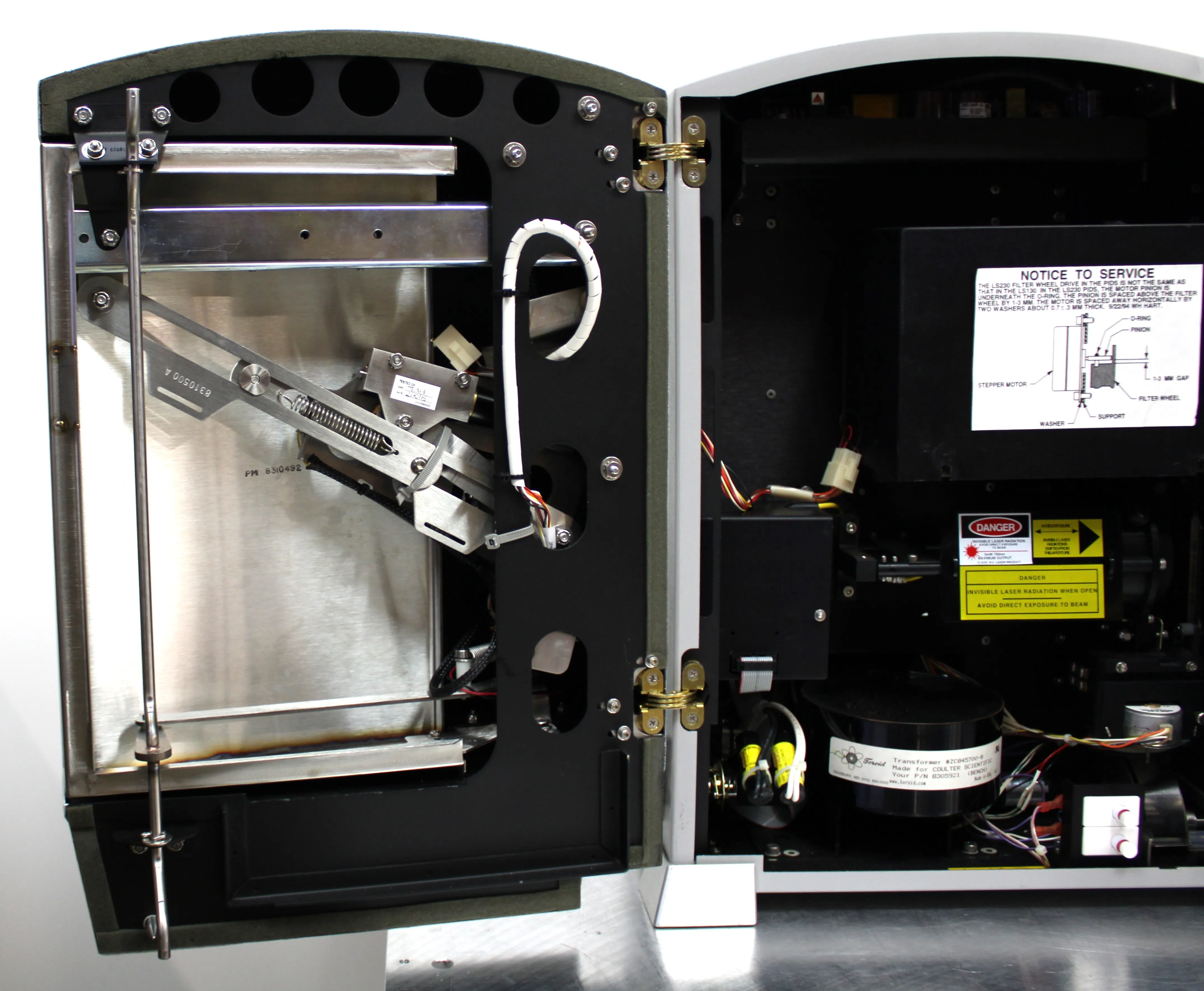 Beckman Coulter LS 13 320 MW Laser Diffraction Particle Size Analyzer with Aqueous Liquid Module (ALM)