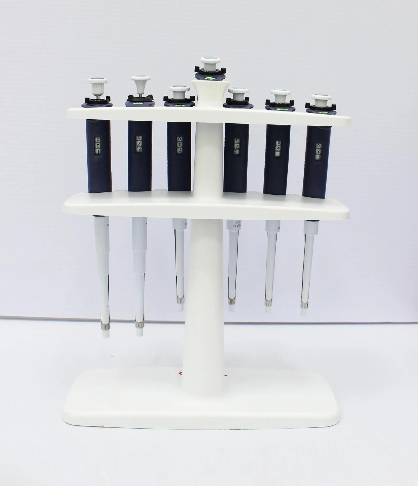 Rainin Pipette L-200,1000XLS with Holder Stand