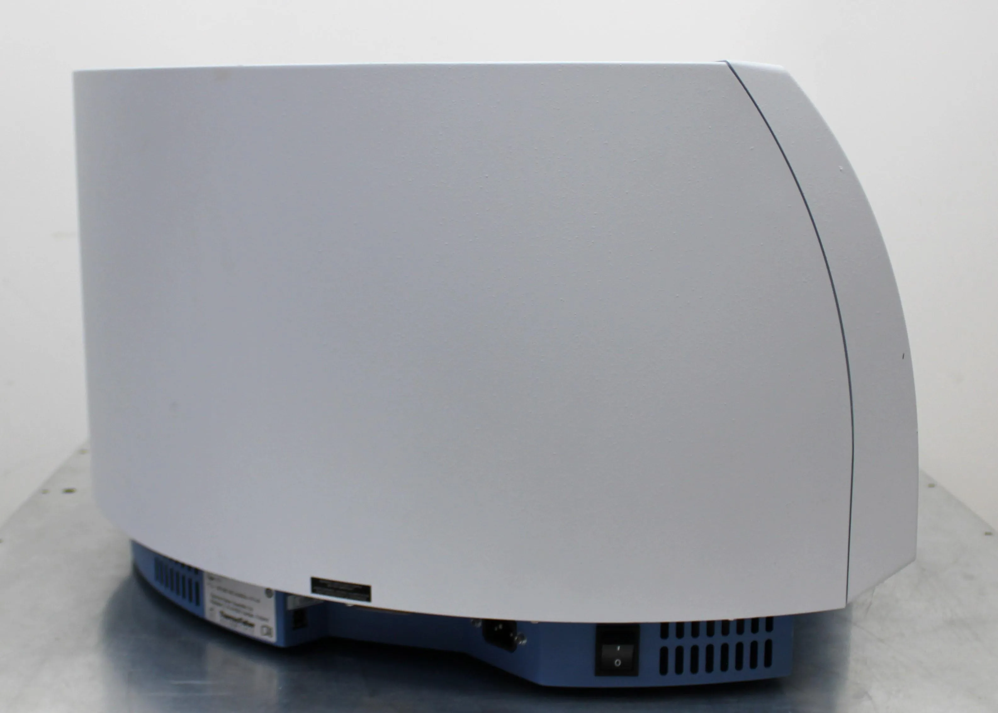 Thermo Fisher Scientific KingFisher Flex DNA Purification System 5400630 240V 50Hz/60Hz Used
