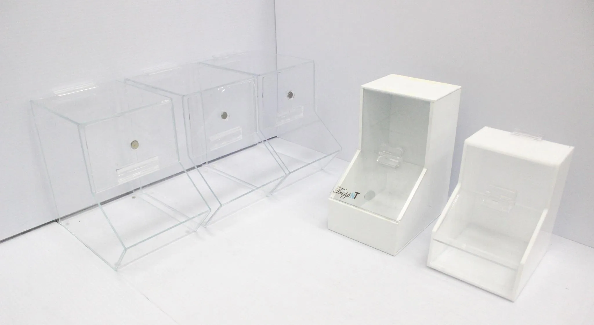 VWR Acrylic Dispensing Bins Medium/Small 10032-084/086, lot of 5