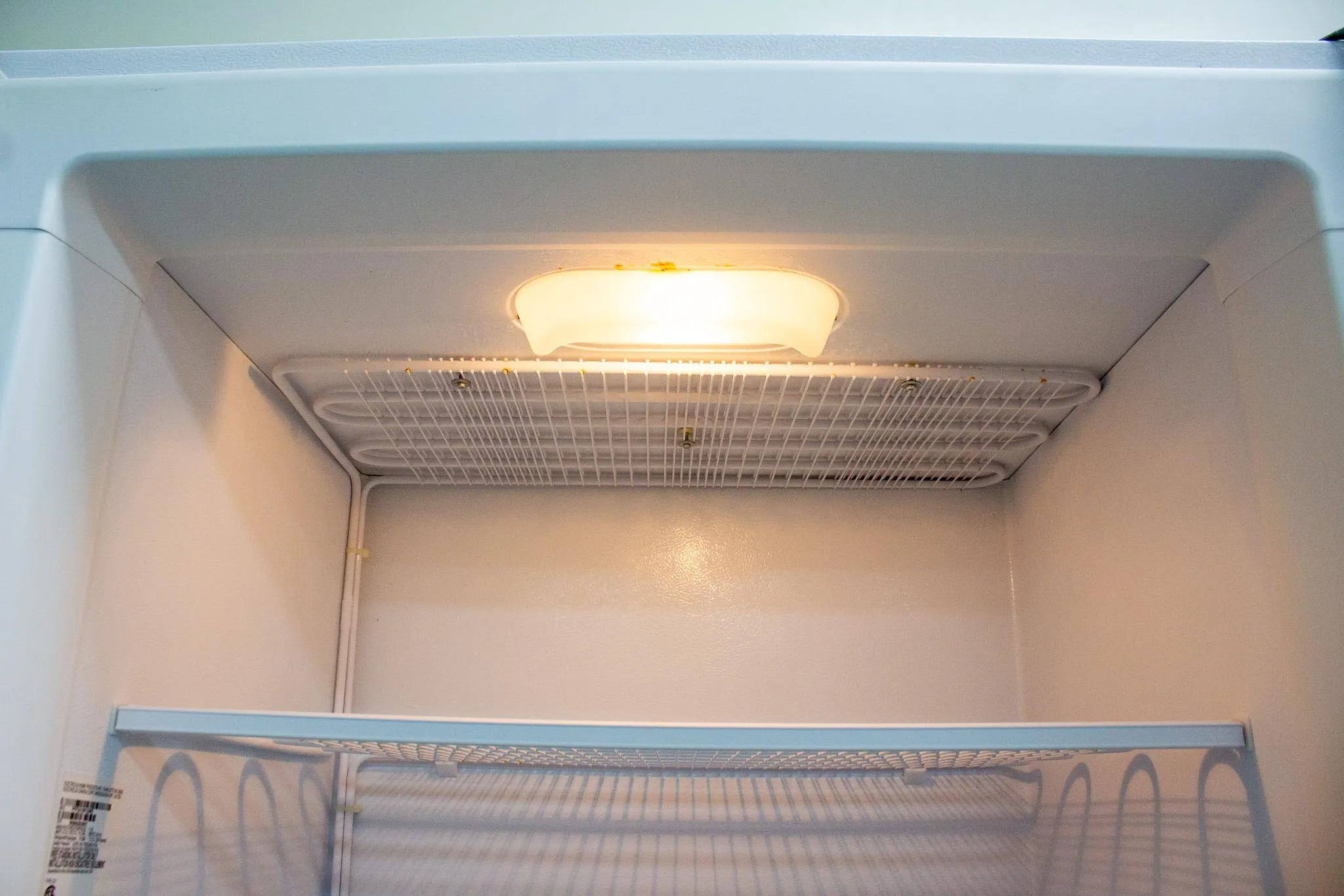Frigidaire 20.9-cu ft Upright Freezer (White) Model #FFFU21M1QWE