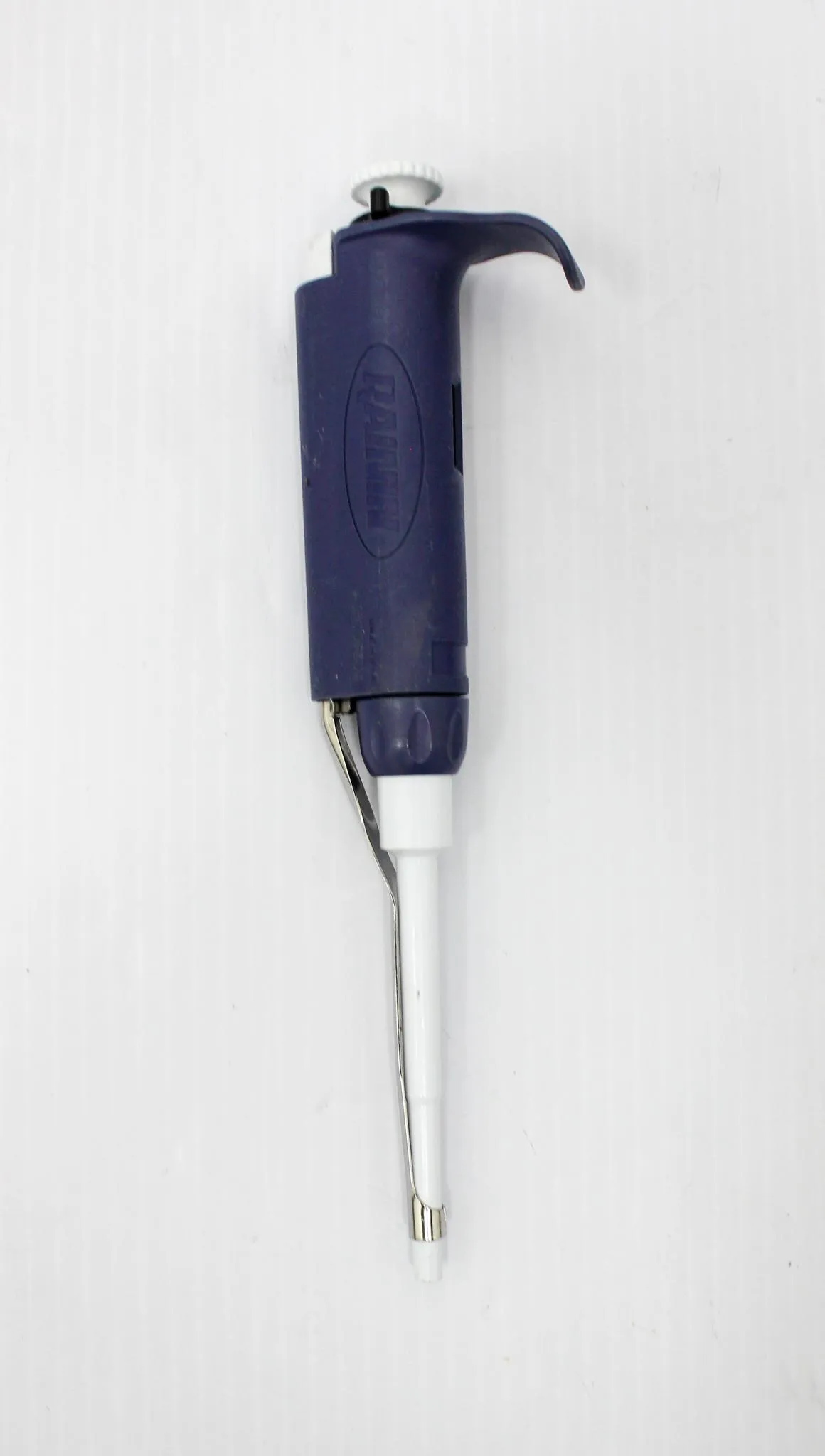 Rainin Pipette L-200,1000XLS with Holder Stand