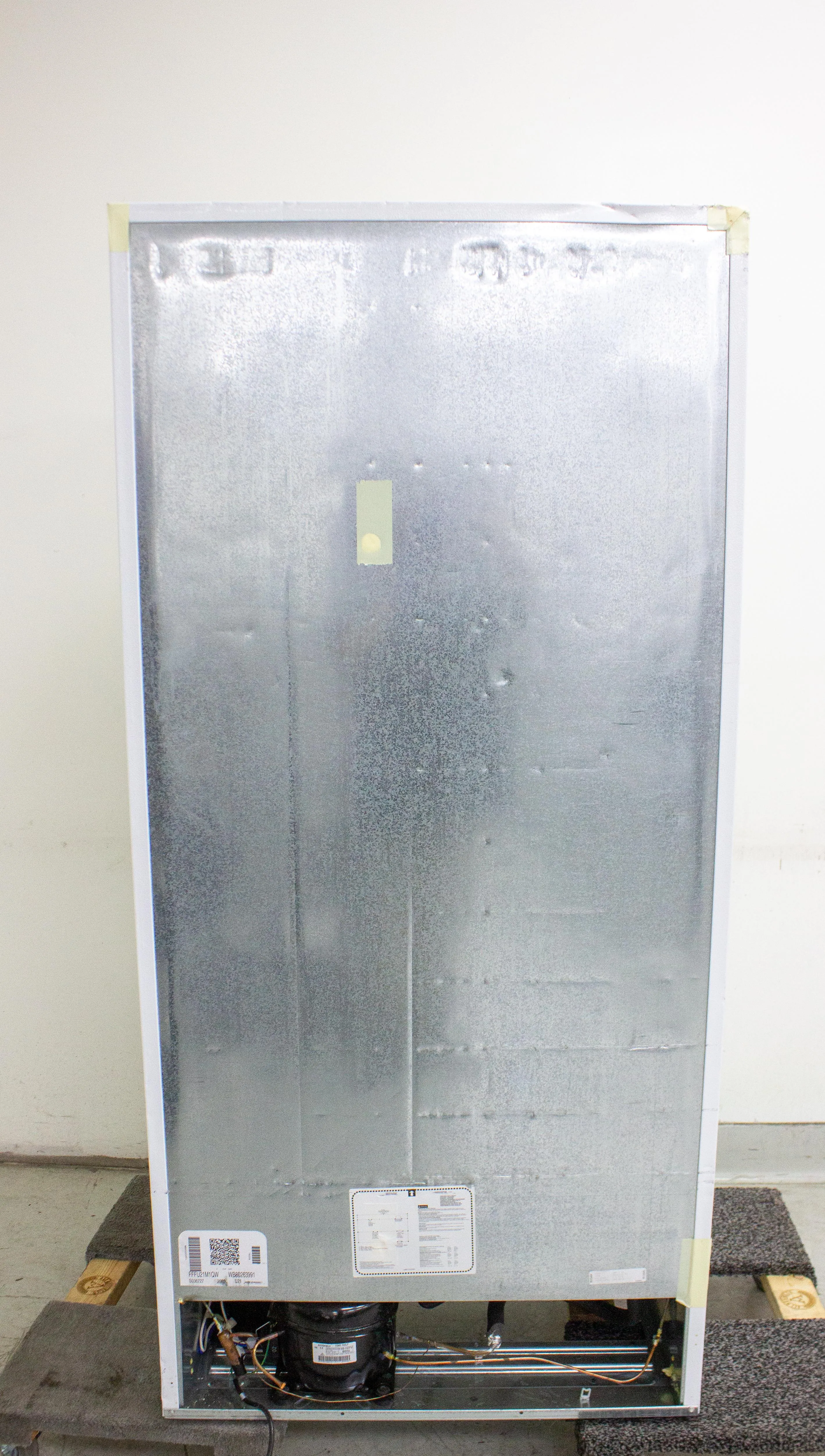 Frigidaire 20.9-cu ft Upright Freezer (White) Model #FFFU21M1QWE