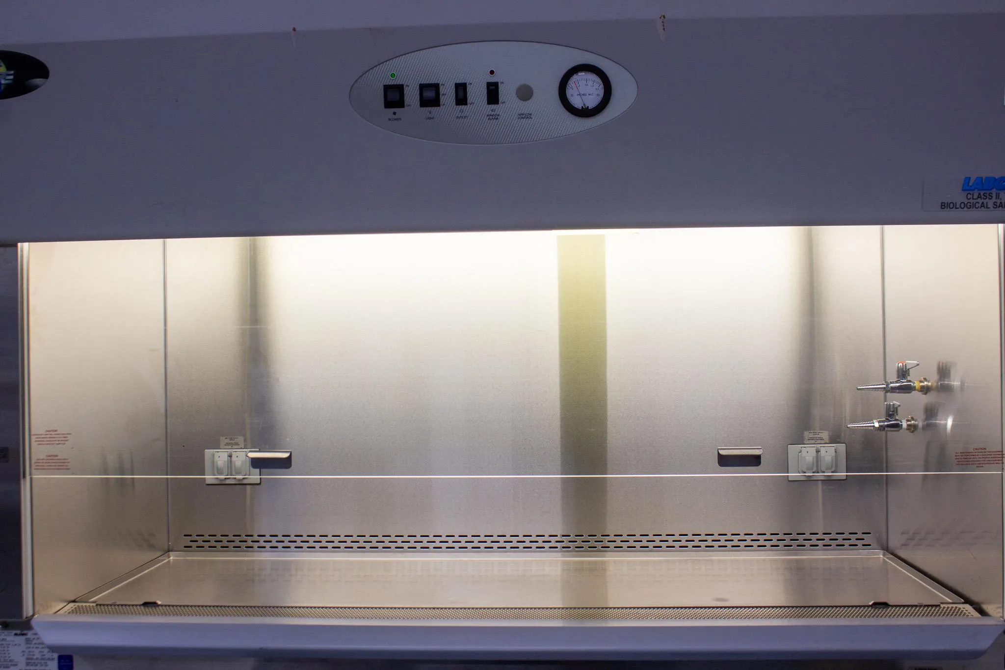 NuAire NU-425-500 Biosafety Cabinet Class II Type A2 5ft Energy Efficient