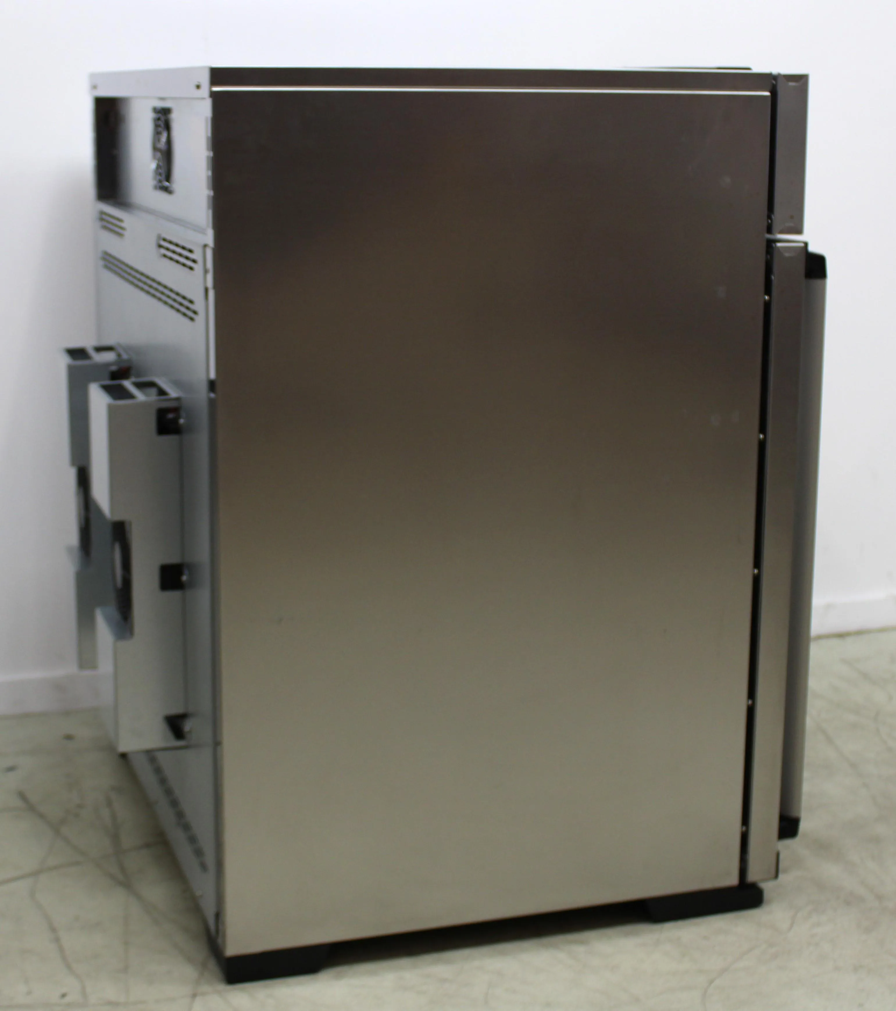 Memmert IPP110 Plus Cooled Incubator with Peltier Elements, V415.0114