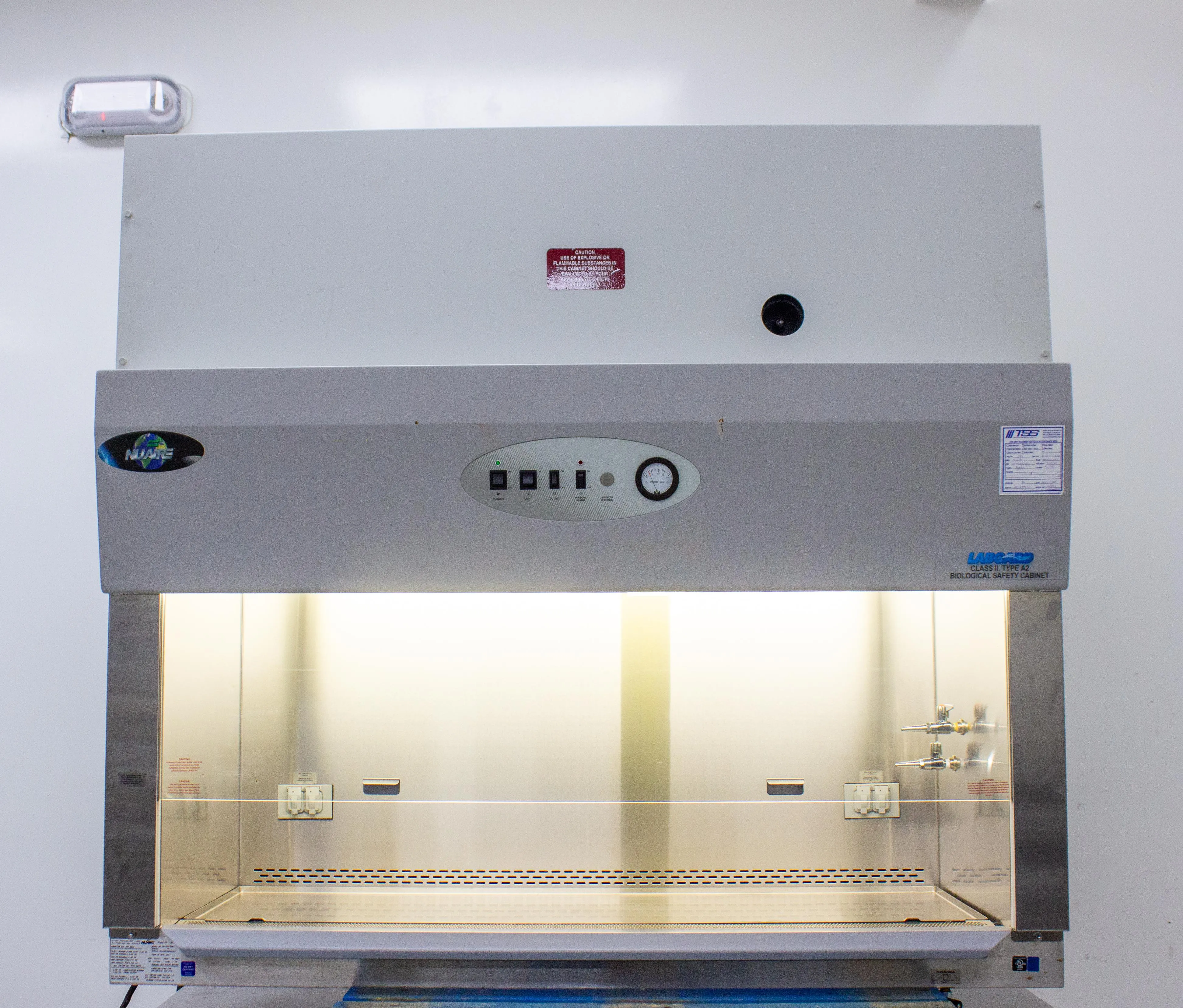 NuAire NU-425-500 Biosafety Cabinet Class II Type A2 5ft Energy Efficient